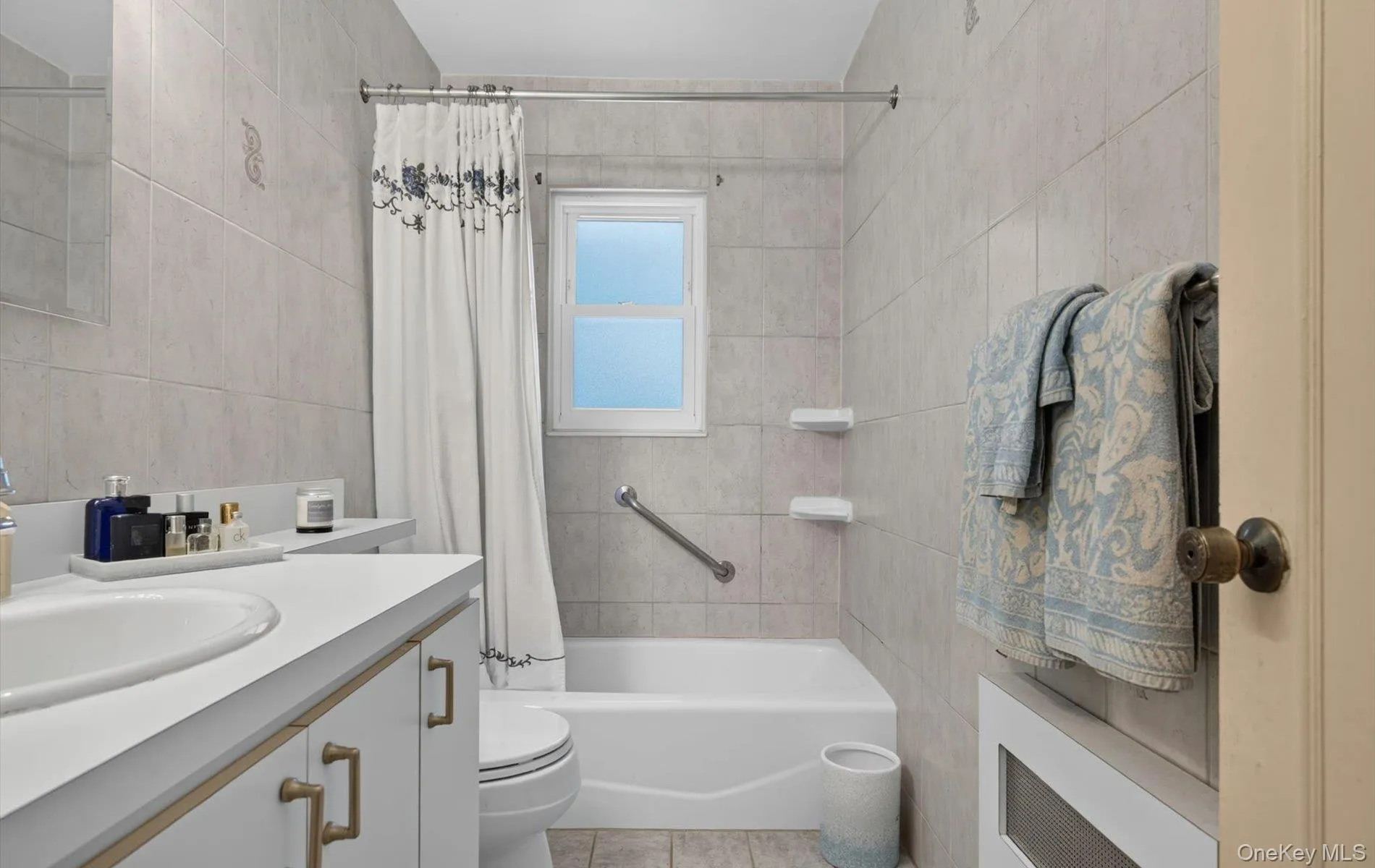 31 Irene Lane, Oyster Bay, NY, 3 Bedrooms Bedrooms, 7 Rooms Rooms,3 BathroomsBathrooms,Residential,For Rent,Irene,0,1015350 31 Irene Lane, Oyster Bay, NY, 3 Bedrooms Bedrooms, 7 Rooms Rooms,3 BathroomsBathrooms,Residential,For Rent,Irene,0,1015350