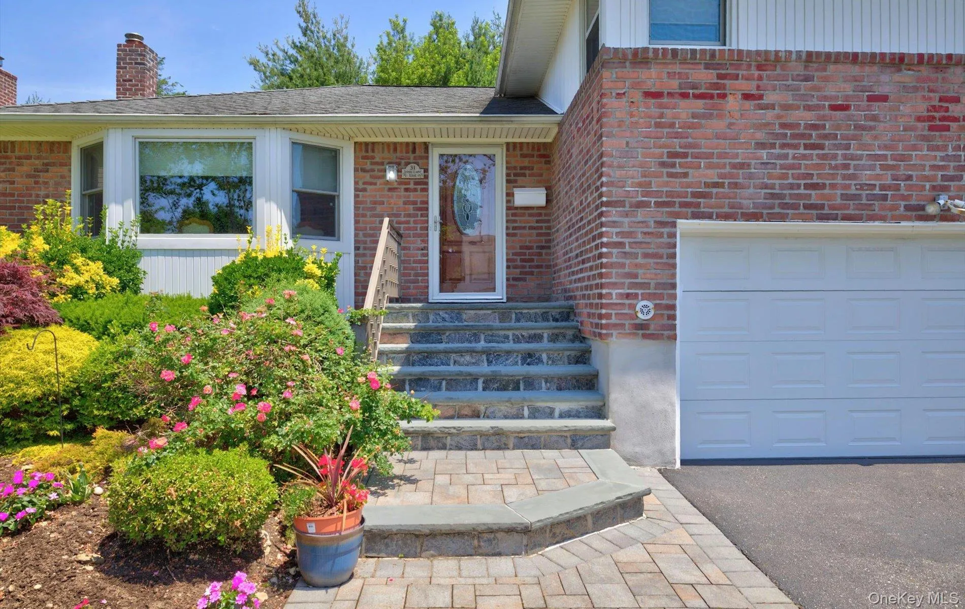 31 Irene Lane, Oyster Bay, NY, 3 Bedrooms Bedrooms, 7 Rooms Rooms,3 BathroomsBathrooms,Residential,For Rent,Irene,0,1015350 31 Irene Lane, Oyster Bay, NY, 3 Bedrooms Bedrooms, 7 Rooms Rooms,3 BathroomsBathrooms,Residential,For Rent,Irene,0,1015350