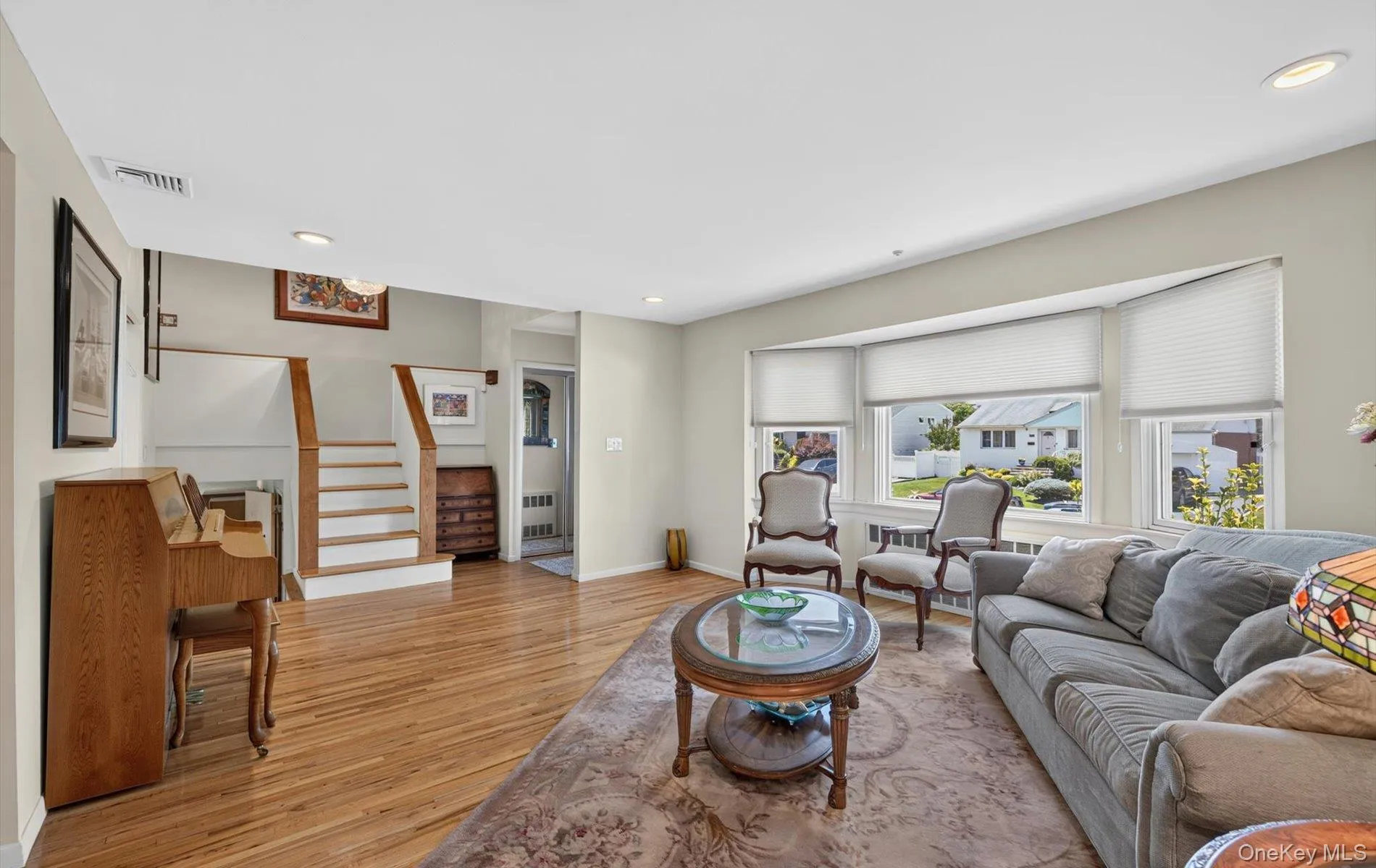 31 Irene Lane, Oyster Bay, NY, 3 Bedrooms Bedrooms, 7 Rooms Rooms,3 BathroomsBathrooms,Residential,For Rent,Irene,0,1015350 31 Irene Lane, Oyster Bay, NY, 3 Bedrooms Bedrooms, 7 Rooms Rooms,3 BathroomsBathrooms,Residential,For Rent,Irene,0,1015350