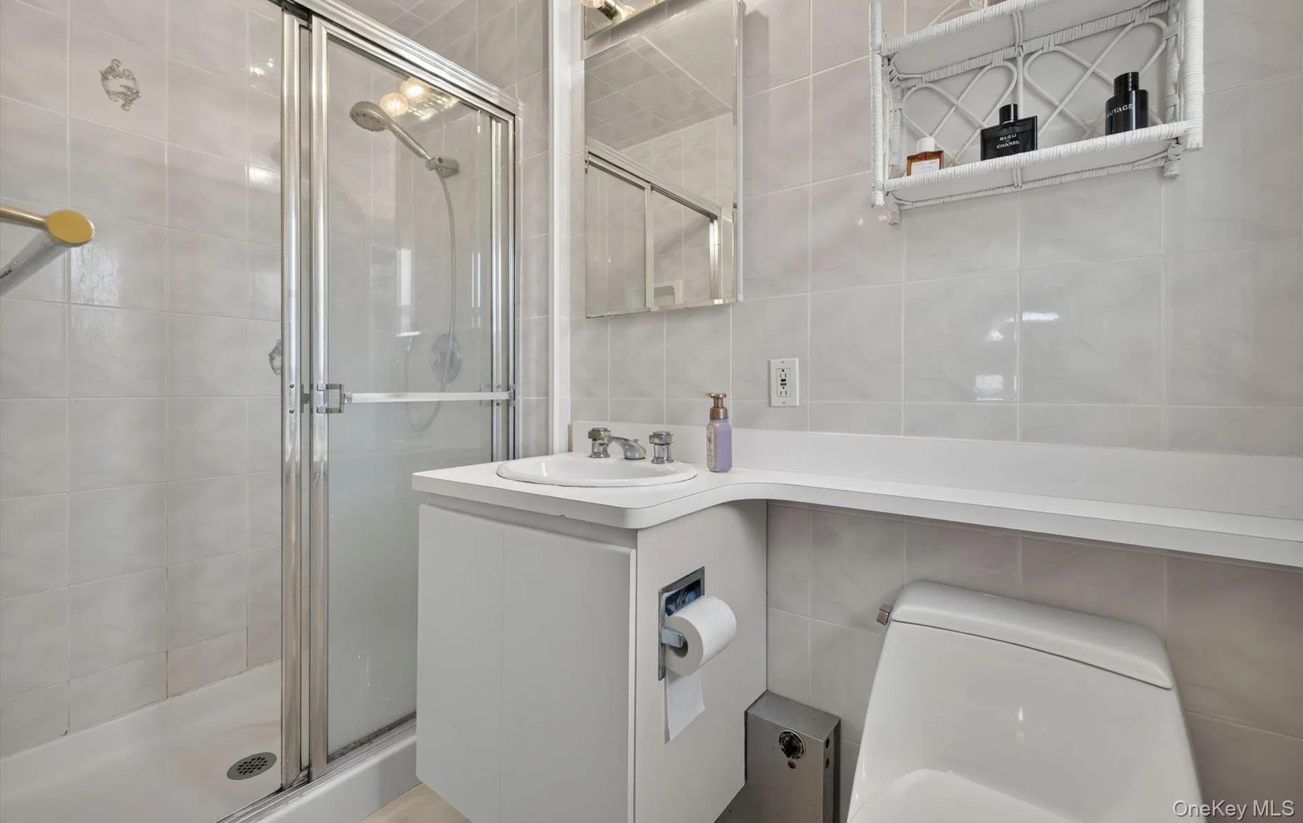 31 Irene Lane, Oyster Bay, NY, 3 Bedrooms Bedrooms, 7 Rooms Rooms,3 BathroomsBathrooms,Residential,For Rent,Irene,0,1015350 31 Irene Lane, Oyster Bay, NY, 3 Bedrooms Bedrooms, 7 Rooms Rooms,3 BathroomsBathrooms,Residential,For Rent,Irene,0,1015350