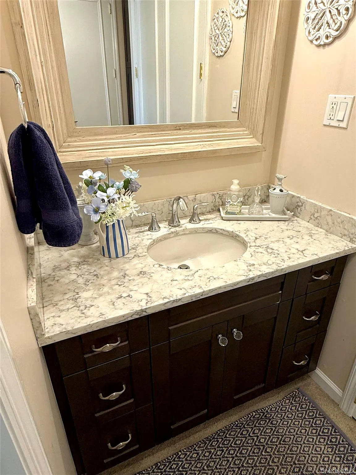 1305 Gotham Court, Smithtown, NY, 2 Bedrooms Bedrooms, 4 Rooms Rooms,1 BathroomBathrooms,Residential,For Rent,Gotham,0,1015354 1305 Gotham Court, Smithtown, NY, 2 Bedrooms Bedrooms, 4 Rooms Rooms,1 BathroomBathrooms,Residential,For Rent,Gotham,0,1015354