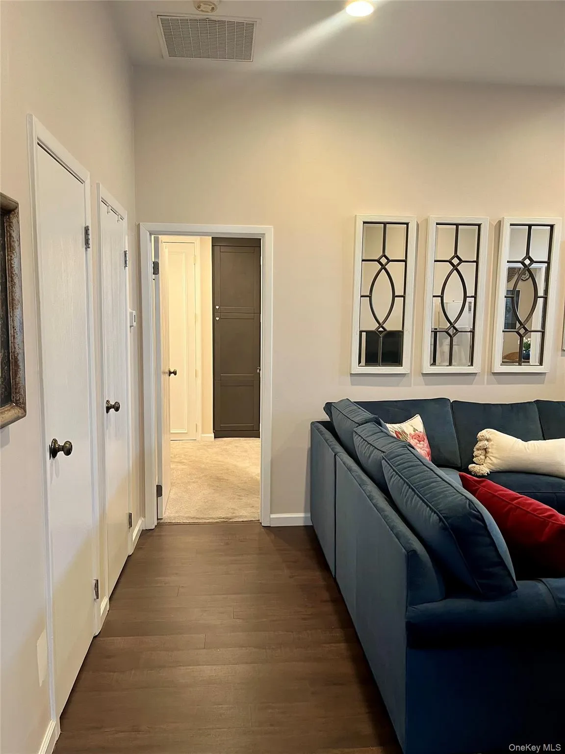 1305 Gotham Court, Smithtown, NY, 2 Bedrooms Bedrooms, 4 Rooms Rooms,1 BathroomBathrooms,Residential,For Rent,Gotham,0,1015354 1305 Gotham Court, Smithtown, NY, 2 Bedrooms Bedrooms, 4 Rooms Rooms,1 BathroomBathrooms,Residential,For Rent,Gotham,0,1015354