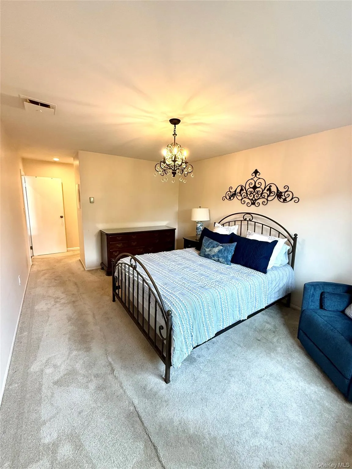 1305 Gotham Court, Smithtown, NY, 2 Bedrooms Bedrooms, 4 Rooms Rooms,1 BathroomBathrooms,Residential,For Rent,Gotham,0,KEY1015354 1305 Gotham Court, Smithtown, NY, 2 Bedrooms Bedrooms, 4 Rooms Rooms,1 BathroomBathrooms,Residential,For Rent,Gotham,0,KEY1015354