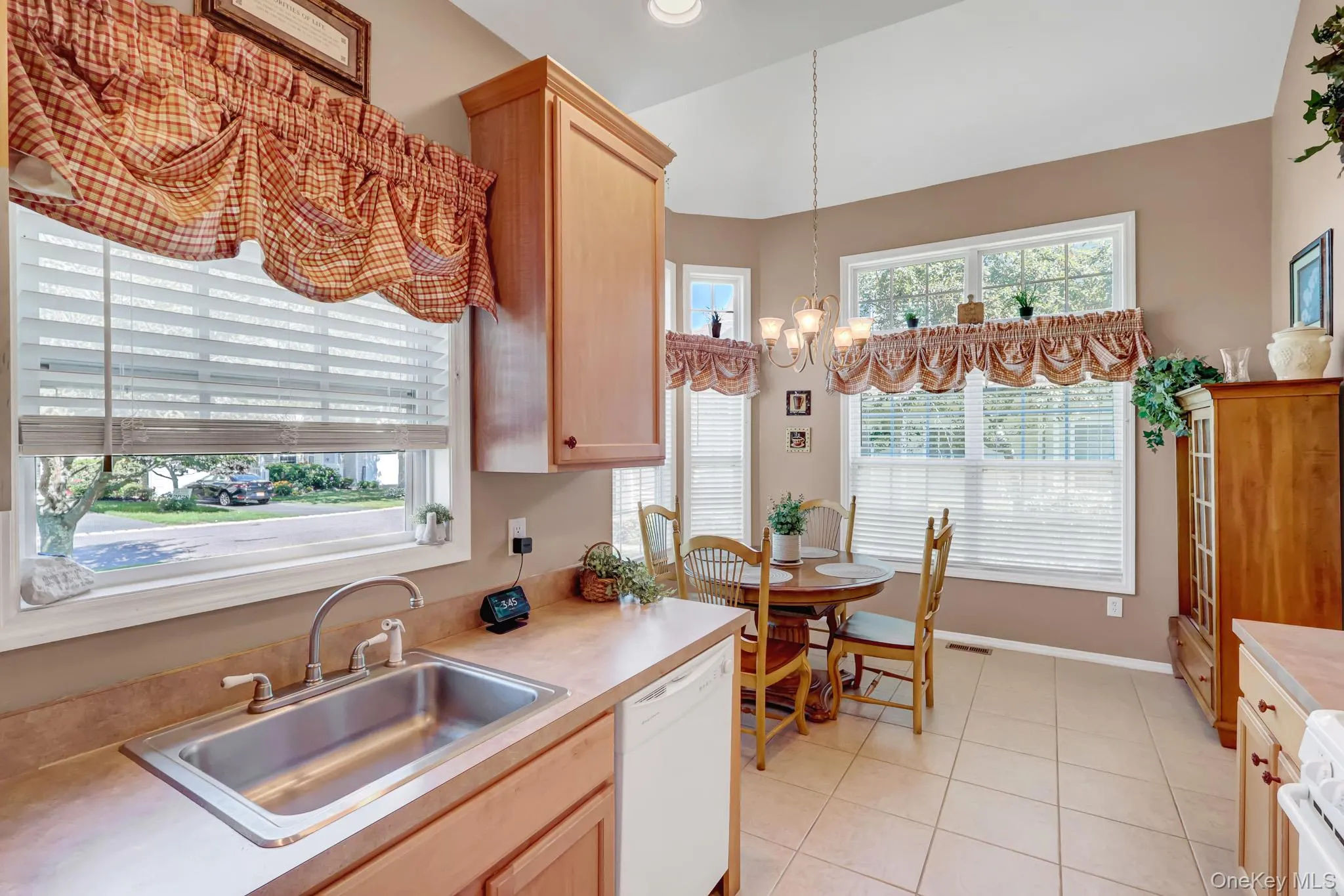 168 Kettles Lane, Brookhaven, NY, 3 Bedrooms Bedrooms, 10 Rooms Rooms,2 BathroomsBathrooms,Residential,For Rent,Kettles,0,1015356 168 Kettles Lane, Brookhaven, NY, 3 Bedrooms Bedrooms, 10 Rooms Rooms,2 BathroomsBathrooms,Residential,For Rent,Kettles,0,1015356