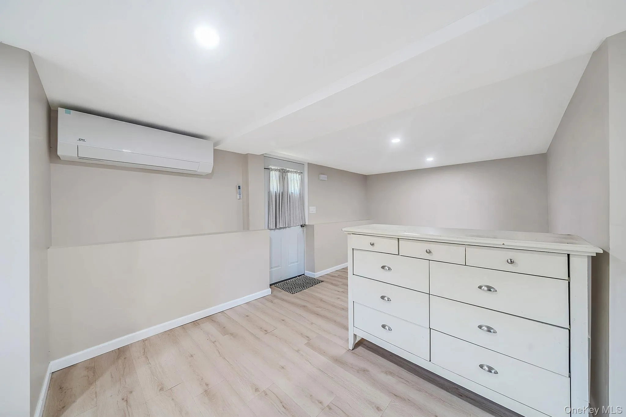 7 Somerset Street, Brookhaven, NY, 3 Bedrooms Bedrooms, 8 Rooms Rooms,3 BathroomsBathrooms,Residential,For Rent,Somerset,0,1015360 7 Somerset Street, Brookhaven, NY, 3 Bedrooms Bedrooms, 8 Rooms Rooms,3 BathroomsBathrooms,Residential,For Rent,Somerset,0,1015360