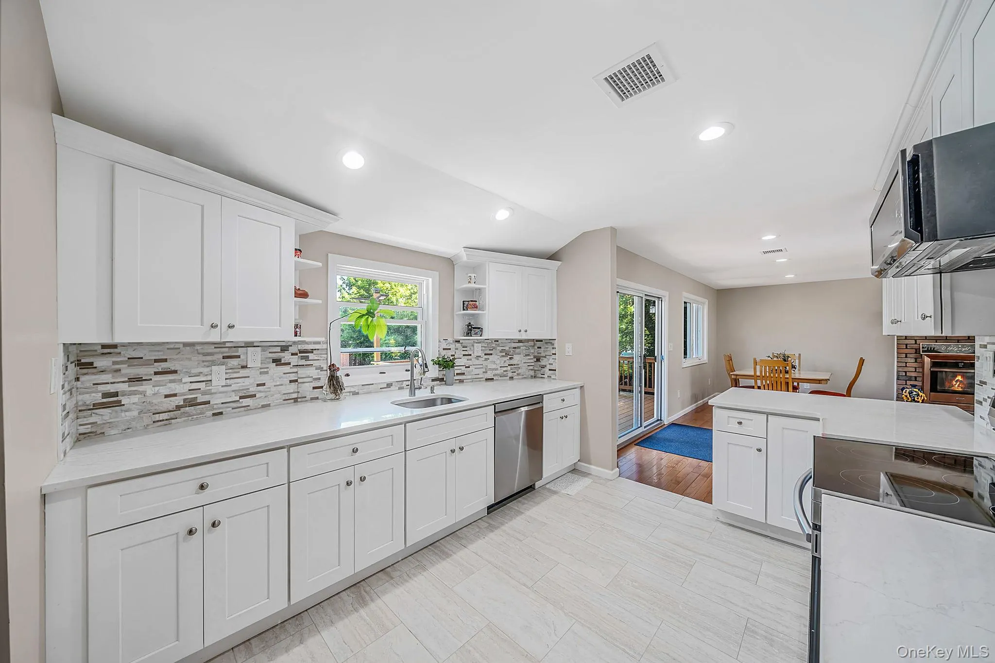 7 Somerset Street, Brookhaven, NY, 3 Bedrooms Bedrooms, 8 Rooms Rooms,3 BathroomsBathrooms,Residential,For Rent,Somerset,0,1015360 7 Somerset Street, Brookhaven, NY, 3 Bedrooms Bedrooms, 8 Rooms Rooms,3 BathroomsBathrooms,Residential,For Rent,Somerset,0,1015360