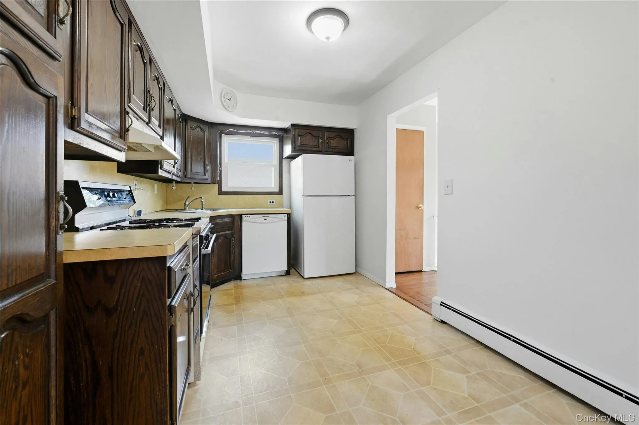 69 Valentine Avenue, Huntington, NY, 5 Bedrooms Bedrooms, 10 Rooms Rooms,2 BathroomsBathrooms,Residential,For Rent,Valentine,0,1015362 69 Valentine Avenue, Huntington, NY, 5 Bedrooms Bedrooms, 10 Rooms Rooms,2 BathroomsBathrooms,Residential,For Rent,Valentine,0,1015362
