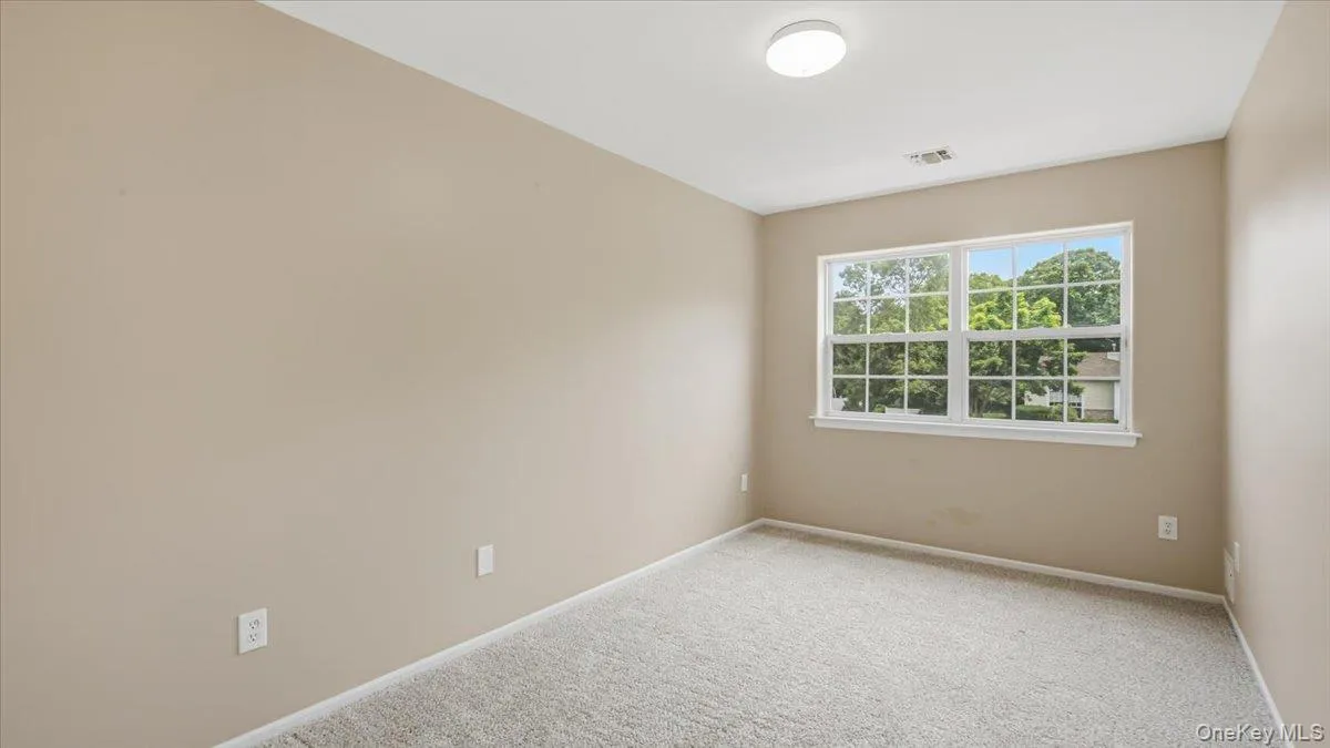 16 English Ivy Lane, Brookhaven, NY, 5 Bedrooms Bedrooms, 9 Rooms Rooms,4 BathroomsBathrooms,Residential,For Rent,English Ivy,0,1015366 16 English Ivy Lane, Brookhaven, NY, 5 Bedrooms Bedrooms, 9 Rooms Rooms,4 BathroomsBathrooms,Residential,For Rent,English Ivy,0,1015366