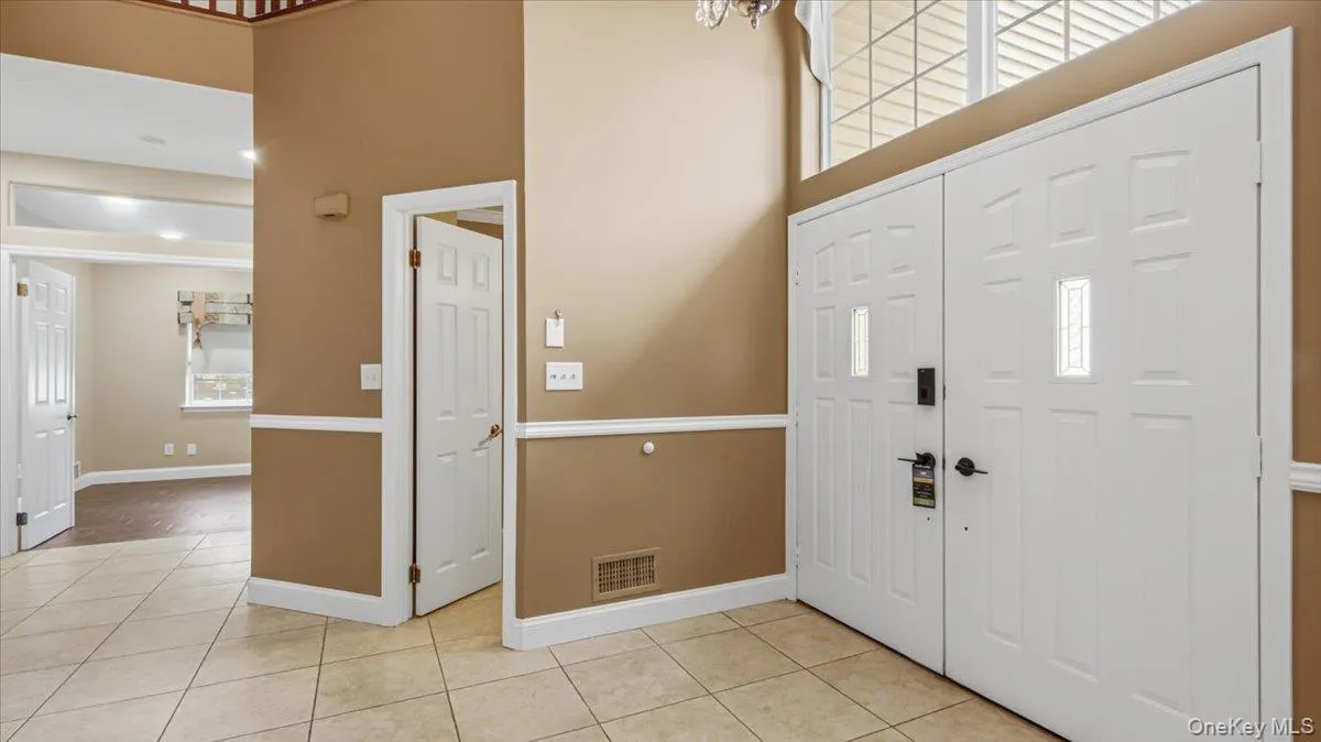 16 English Ivy Lane, Brookhaven, NY, 5 Bedrooms Bedrooms, 9 Rooms Rooms,4 BathroomsBathrooms,Residential,For Rent,English Ivy,0,1015366 16 English Ivy Lane, Brookhaven, NY, 5 Bedrooms Bedrooms, 9 Rooms Rooms,4 BathroomsBathrooms,Residential,For Rent,English Ivy,0,1015366