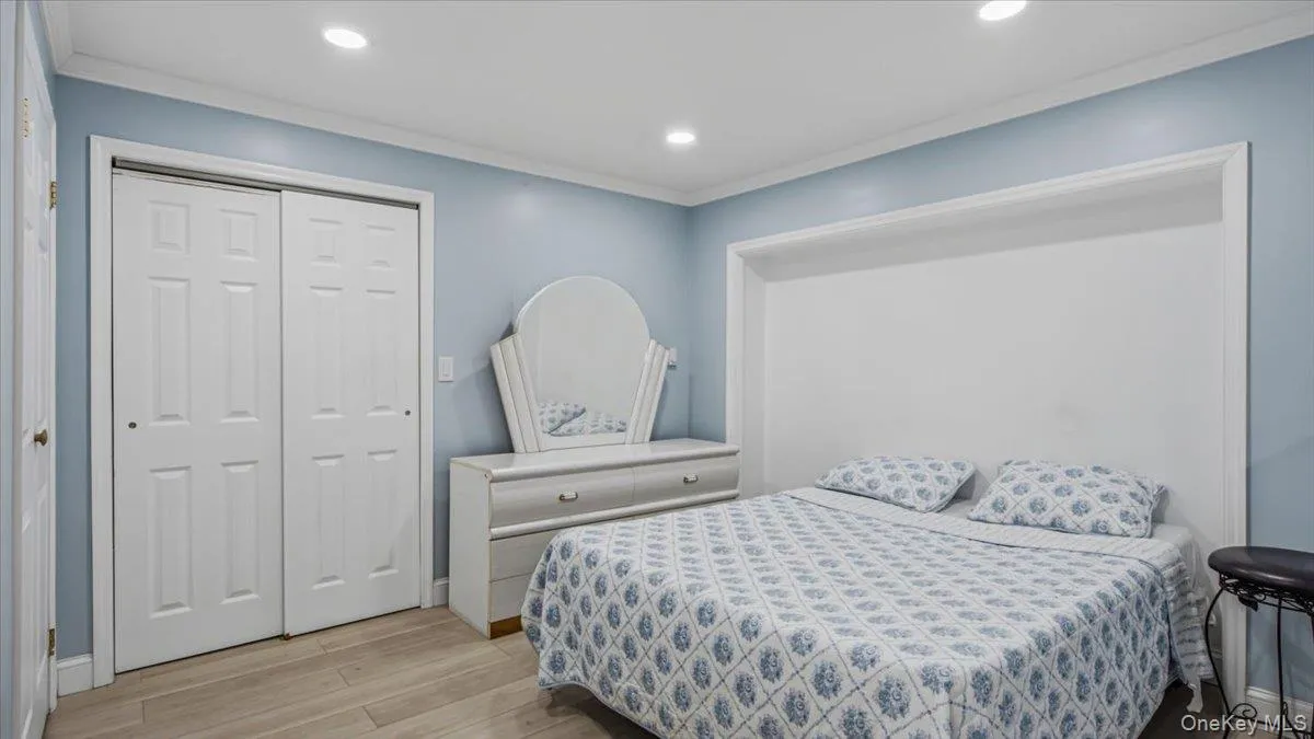 16 English Ivy Lane, Brookhaven, NY, 5 Bedrooms Bedrooms, 9 Rooms Rooms,4 BathroomsBathrooms,Residential,For Rent,English Ivy,0,1015366 16 English Ivy Lane, Brookhaven, NY, 5 Bedrooms Bedrooms, 9 Rooms Rooms,4 BathroomsBathrooms,Residential,For Rent,English Ivy,0,1015366