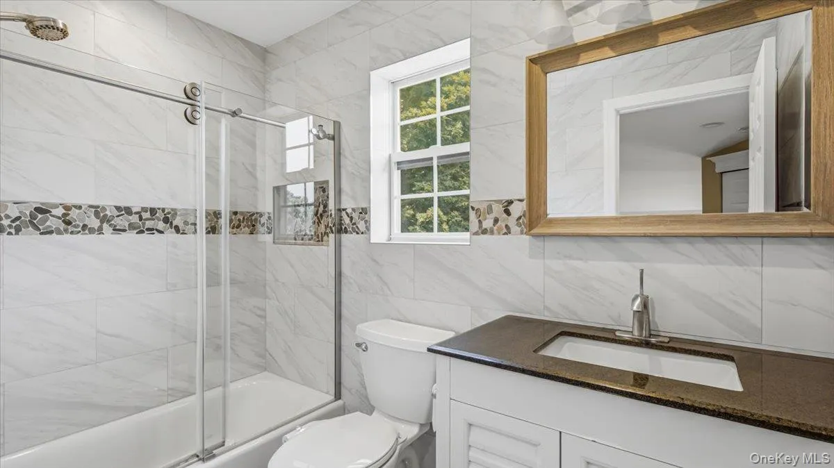 16 English Ivy Lane, Brookhaven, NY, 5 Bedrooms Bedrooms, 9 Rooms Rooms,4 BathroomsBathrooms,Residential,For Rent,English Ivy,0,1015366 16 English Ivy Lane, Brookhaven, NY, 5 Bedrooms Bedrooms, 9 Rooms Rooms,4 BathroomsBathrooms,Residential,For Rent,English Ivy,0,1015366