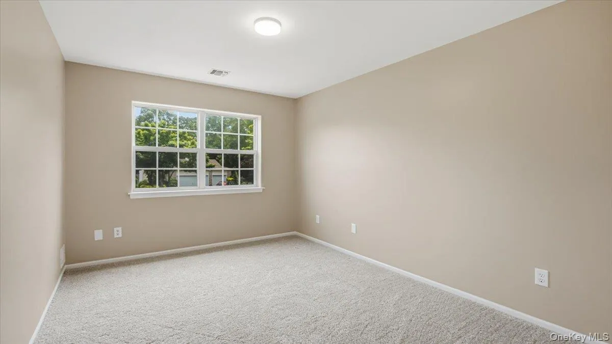 16 English Ivy Lane, Brookhaven, NY, 5 Bedrooms Bedrooms, 9 Rooms Rooms,4 BathroomsBathrooms,Residential,For Rent,English Ivy,0,1015366 16 English Ivy Lane, Brookhaven, NY, 5 Bedrooms Bedrooms, 9 Rooms Rooms,4 BathroomsBathrooms,Residential,For Rent,English Ivy,0,1015366