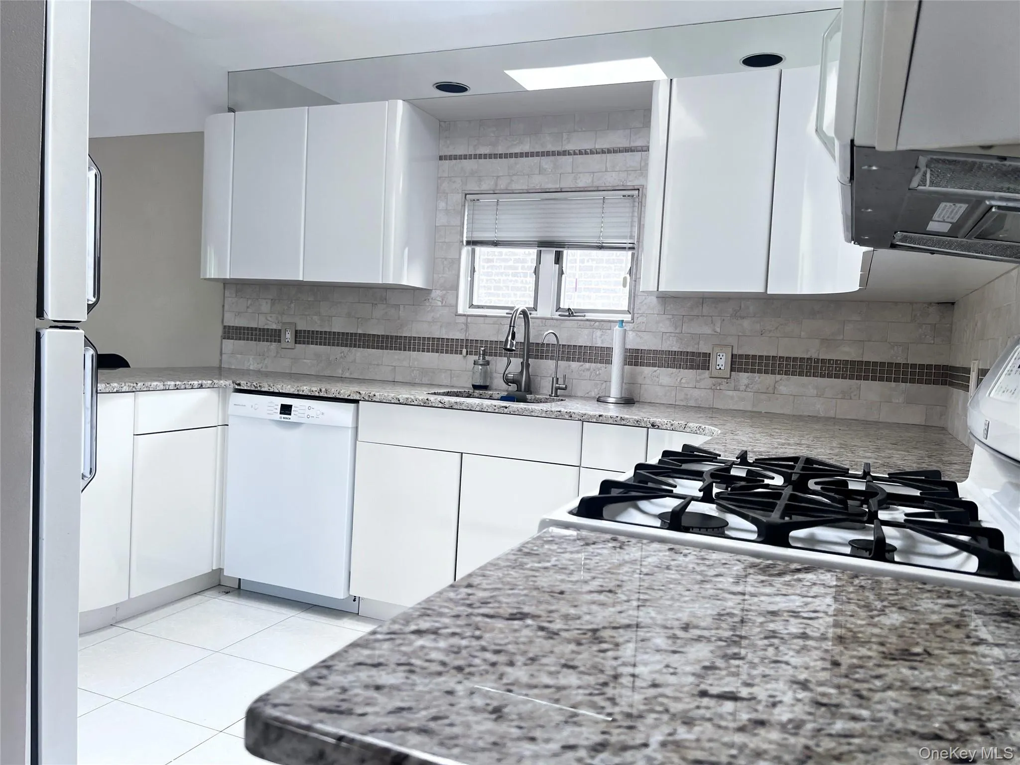 5710 253rd Street, New York, NY, 3 Bedrooms Bedrooms, 7 Rooms Rooms,1 BathroomBathrooms,Residential Lease,For Rent,253rd,0,1015369 5710 253rd Street, New York, NY, 3 Bedrooms Bedrooms, 7 Rooms Rooms,1 BathroomBathrooms,Residential Lease,For Rent,253rd,0,1015369