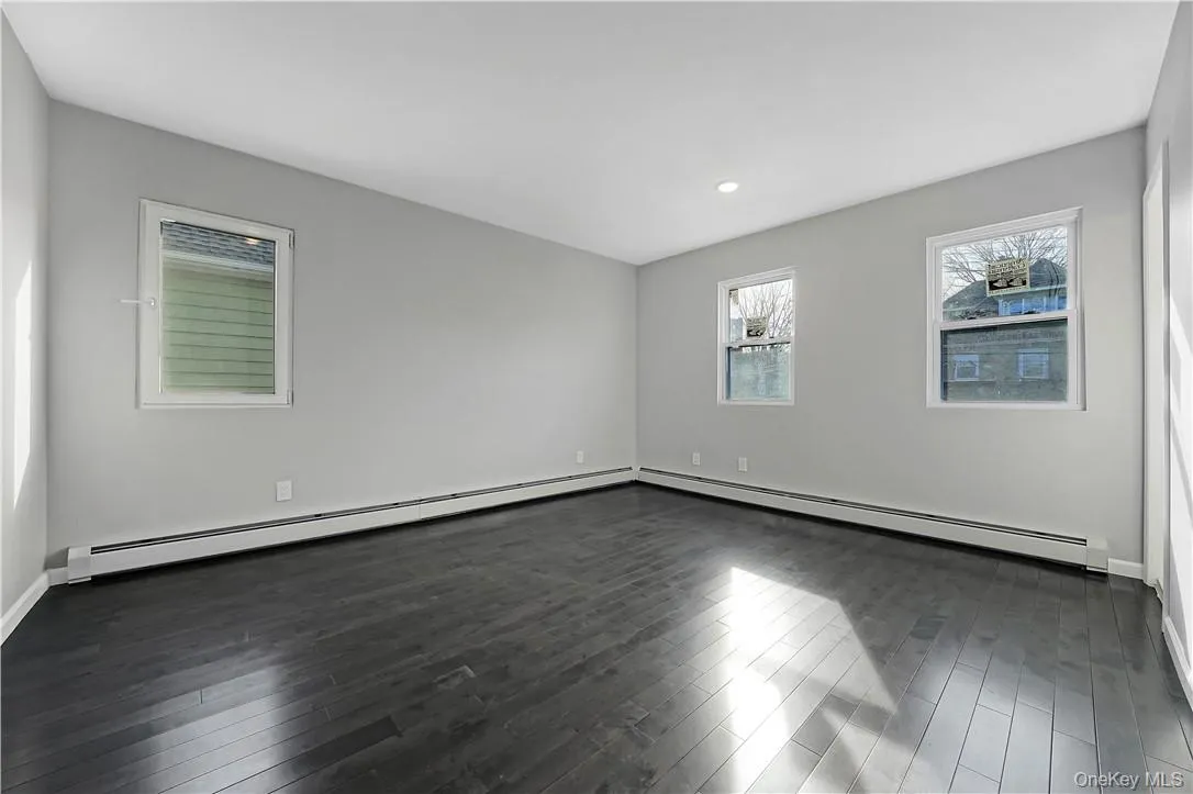 173 Washington Street, Mount Vernon, NY, 3 Bedrooms Bedrooms, 7 Rooms Rooms,2 BathroomsBathrooms,Residential Lease,For Rent,Washington,0,1015371 173 Washington Street, Mount Vernon, NY, 3 Bedrooms Bedrooms, 7 Rooms Rooms,2 BathroomsBathrooms,Residential Lease,For Rent,Washington,0,1015371