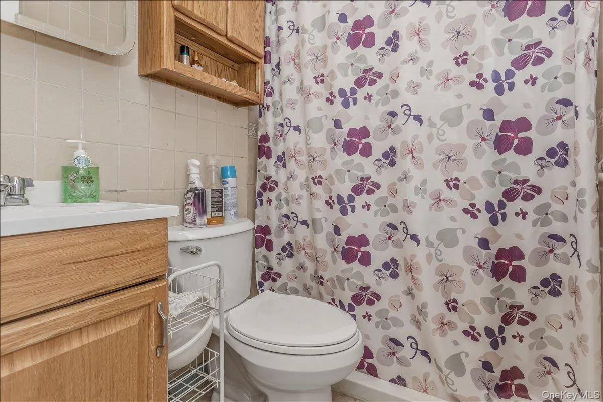 42 Larch Street, Oyster Bay, NY, 4 Bedrooms Bedrooms, 7 Rooms Rooms,2 BathroomsBathrooms,Residential,For Rent,Larch,0,KEY1015377 42 Larch Street, Oyster Bay, NY, 4 Bedrooms Bedrooms, 7 Rooms Rooms,2 BathroomsBathrooms,Residential,For Rent,Larch,0,KEY1015377
