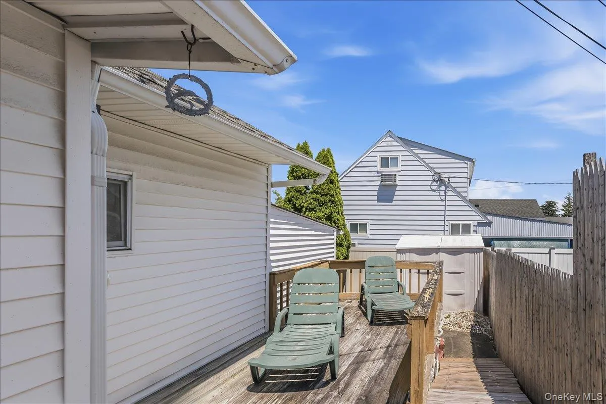 42 Larch Street, Oyster Bay, NY, 4 Bedrooms Bedrooms, 7 Rooms Rooms,2 BathroomsBathrooms,Residential,For Rent,Larch,0,KEY1015377 42 Larch Street, Oyster Bay, NY, 4 Bedrooms Bedrooms, 7 Rooms Rooms,2 BathroomsBathrooms,Residential,For Rent,Larch,0,KEY1015377