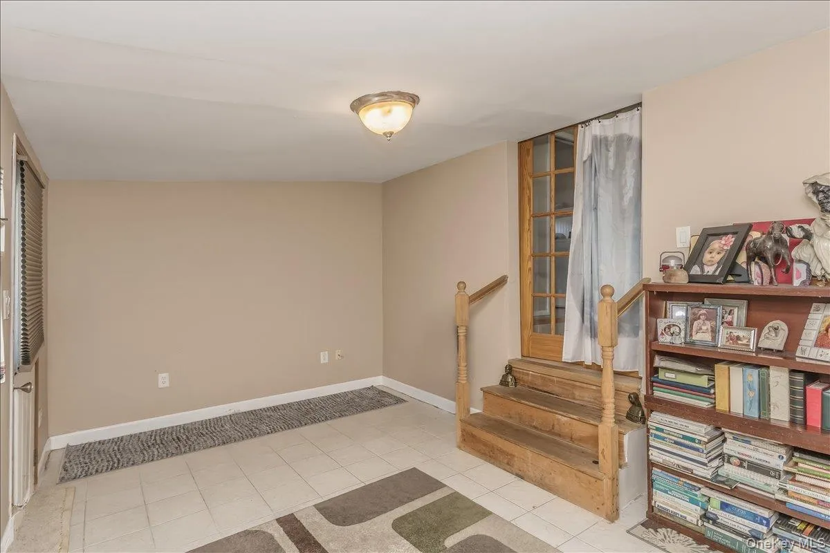 42 Larch Street, Oyster Bay, NY, 4 Bedrooms Bedrooms, 7 Rooms Rooms,2 BathroomsBathrooms,Residential,For Rent,Larch,0,KEY1015377 42 Larch Street, Oyster Bay, NY, 4 Bedrooms Bedrooms, 7 Rooms Rooms,2 BathroomsBathrooms,Residential,For Rent,Larch,0,KEY1015377