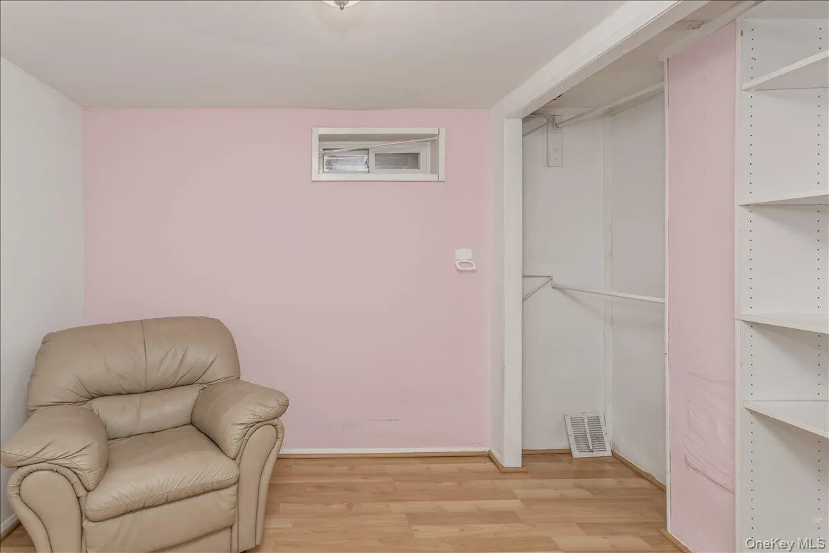 42 Larch Street, Oyster Bay, NY, 4 Bedrooms Bedrooms, 7 Rooms Rooms,2 BathroomsBathrooms,Residential,For Rent,Larch,0,KEY1015377 42 Larch Street, Oyster Bay, NY, 4 Bedrooms Bedrooms, 7 Rooms Rooms,2 BathroomsBathrooms,Residential,For Rent,Larch,0,KEY1015377