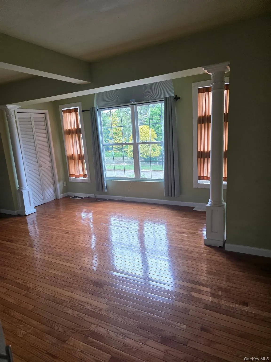 1396 Illinois Avenue, Islip, NY, 3 Bedrooms Bedrooms, 6 Rooms Rooms,1 BathroomBathrooms,Residential Lease,For Rent,Illinois,0,1015378 1396 Illinois Avenue, Islip, NY, 3 Bedrooms Bedrooms, 6 Rooms Rooms,1 BathroomBathrooms,Residential Lease,For Rent,Illinois,0,1015378