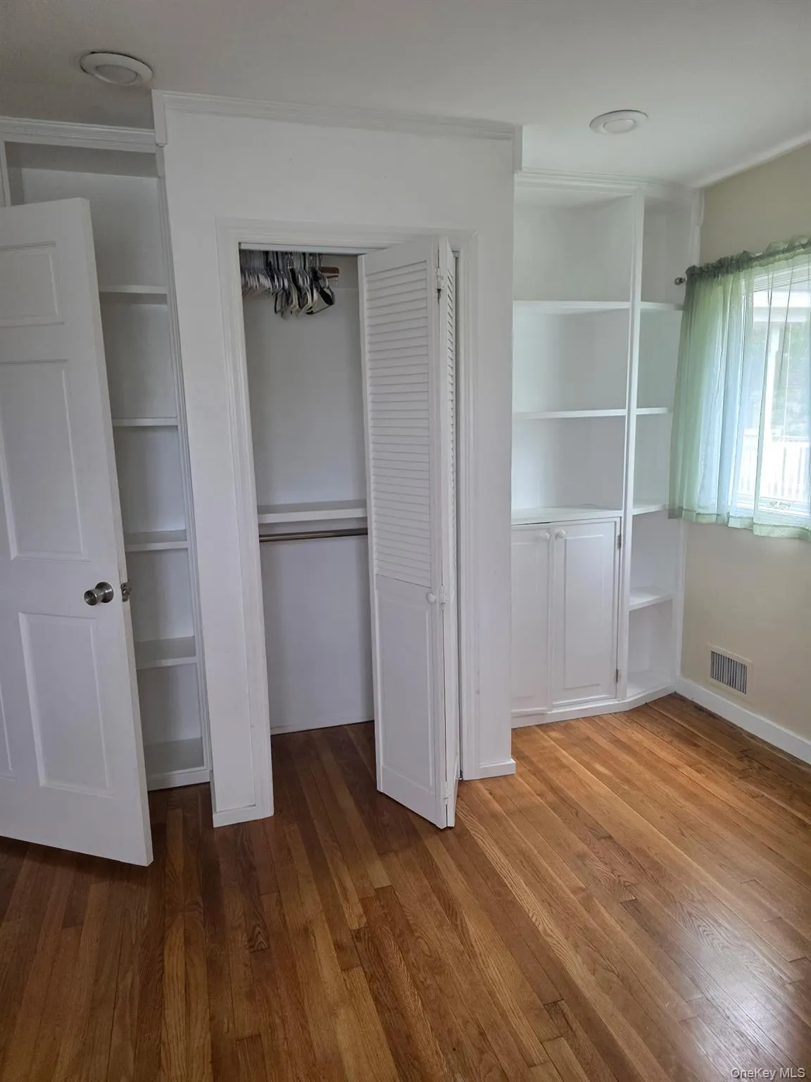 1396 Illinois Avenue, Islip, NY, 3 Bedrooms Bedrooms, 6 Rooms Rooms,1 BathroomBathrooms,Residential Lease,For Rent,Illinois,0,1015378 1396 Illinois Avenue, Islip, NY, 3 Bedrooms Bedrooms, 6 Rooms Rooms,1 BathroomBathrooms,Residential Lease,For Rent,Illinois,0,1015378