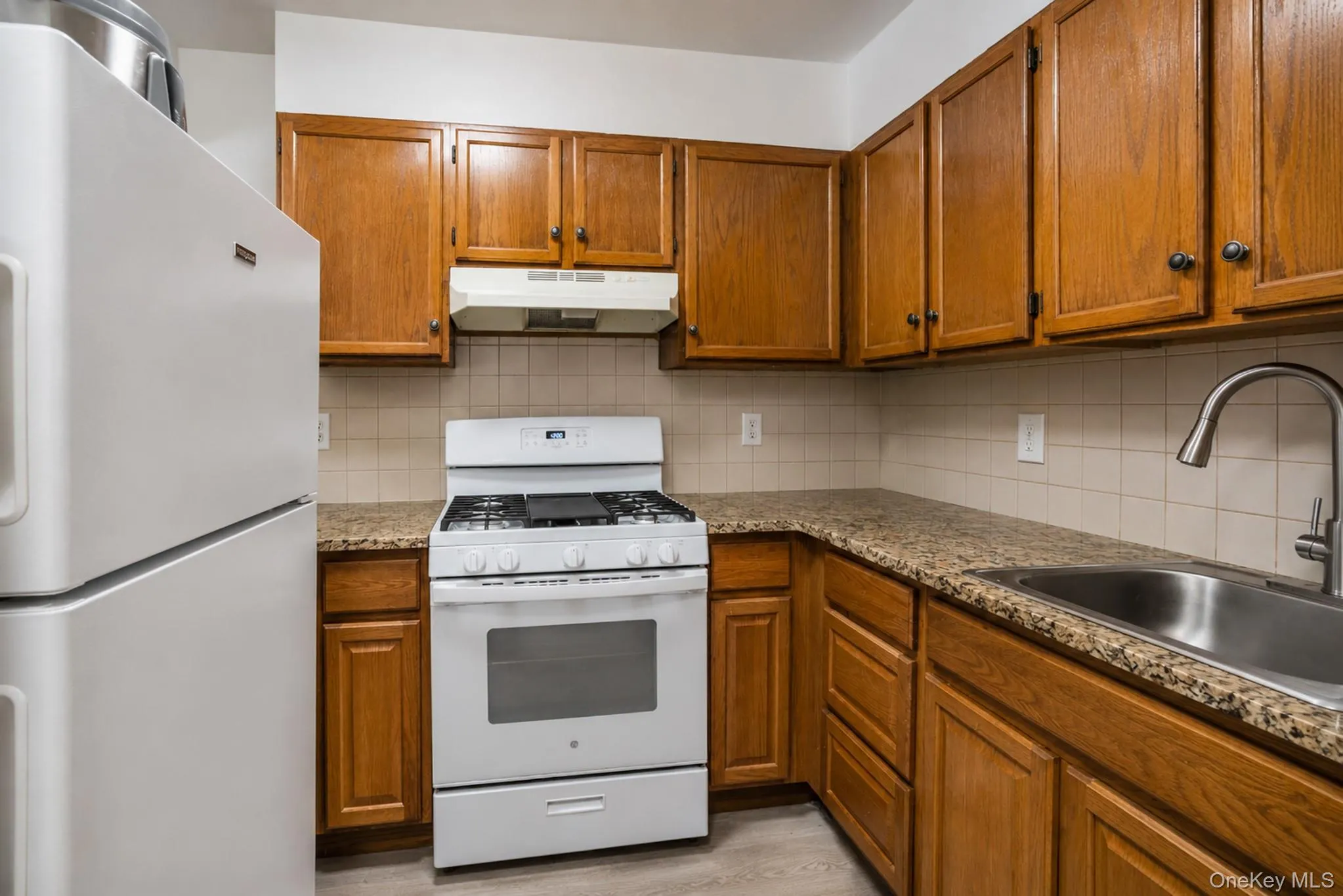 2823 37th Street, New York, NY, 3 Bedrooms Bedrooms, 8 Rooms Rooms,1 BathroomBathrooms,Residential,For Rent,37th,0,1015379 2823 37th Street, New York, NY, 3 Bedrooms Bedrooms, 8 Rooms Rooms,1 BathroomBathrooms,Residential,For Rent,37th,0,1015379
