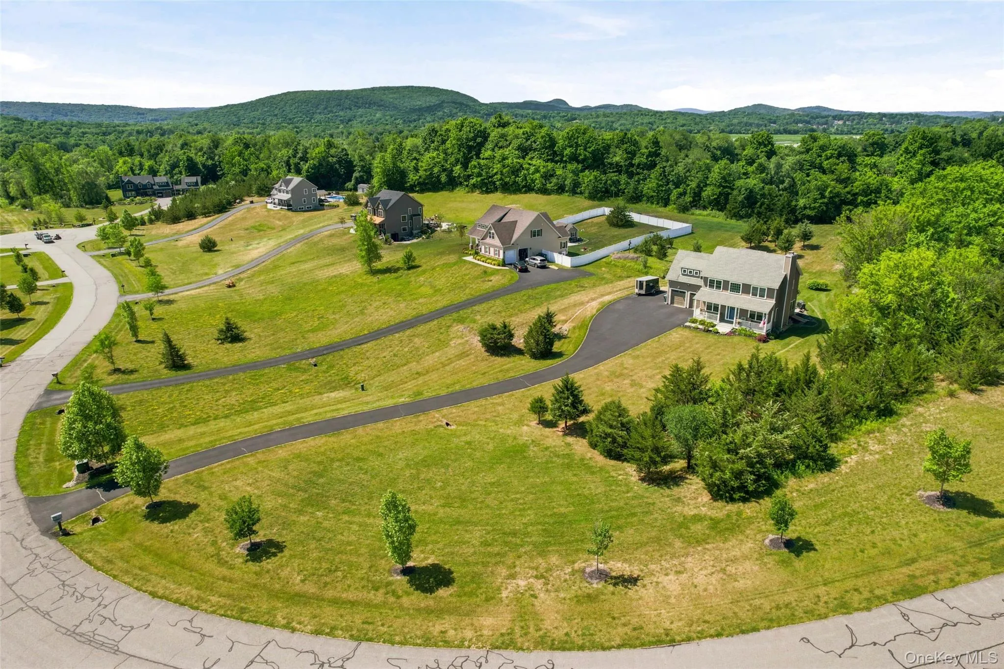 24 Boville Court, Chester Town, NY, 4 Bedrooms Bedrooms, 8 Rooms Rooms,2 BathroomsBathrooms,Residential,For Rent,Boville,0,KEY1015381 24 Boville Court, Chester Town, NY, 4 Bedrooms Bedrooms, 8 Rooms Rooms,2 BathroomsBathrooms,Residential,For Rent,Boville,0,KEY1015381