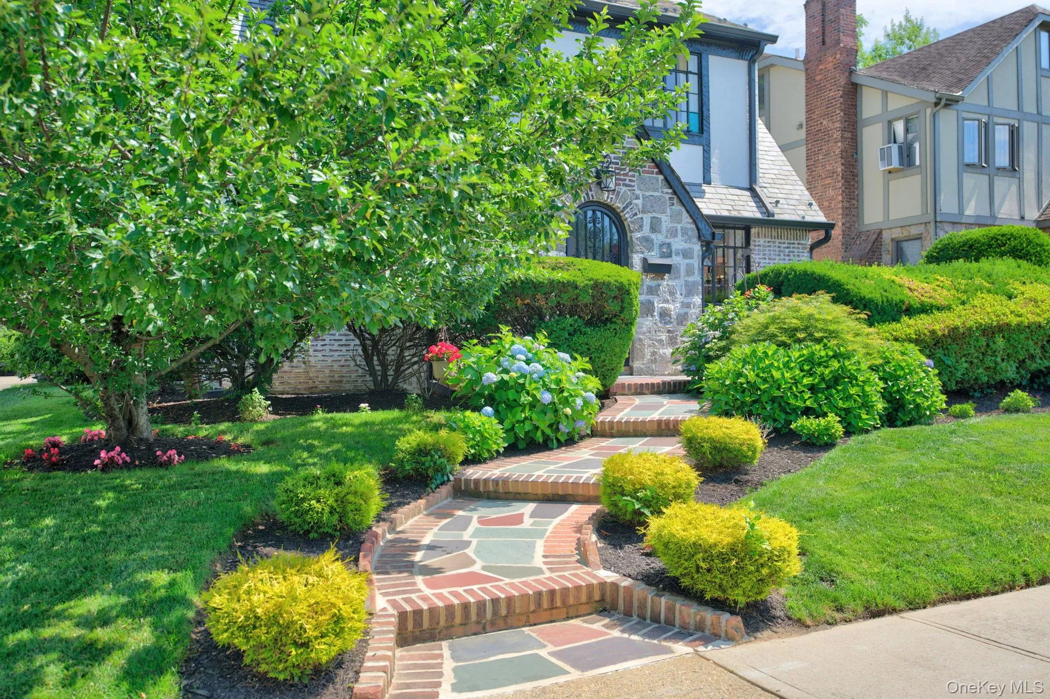 17 Hollywood Court, Hempstead, NY, 3 Bedrooms Bedrooms, 10 Rooms Rooms,3 BathroomsBathrooms,Residential,For Rent,Hollywood,0,1015393 17 Hollywood Court, Hempstead, NY, 3 Bedrooms Bedrooms, 10 Rooms Rooms,3 BathroomsBathrooms,Residential,For Rent,Hollywood,0,1015393
