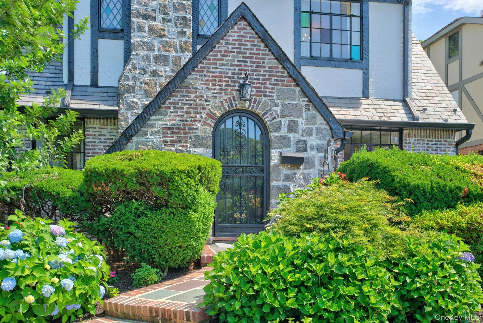 17 Hollywood Court, Hempstead, NY, 3 Bedrooms Bedrooms, 10 Rooms Rooms,3 BathroomsBathrooms,Residential,For Rent,Hollywood,0,1015393 17 Hollywood Court, Hempstead, NY, 3 Bedrooms Bedrooms, 10 Rooms Rooms,3 BathroomsBathrooms,Residential,For Rent,Hollywood,0,1015393