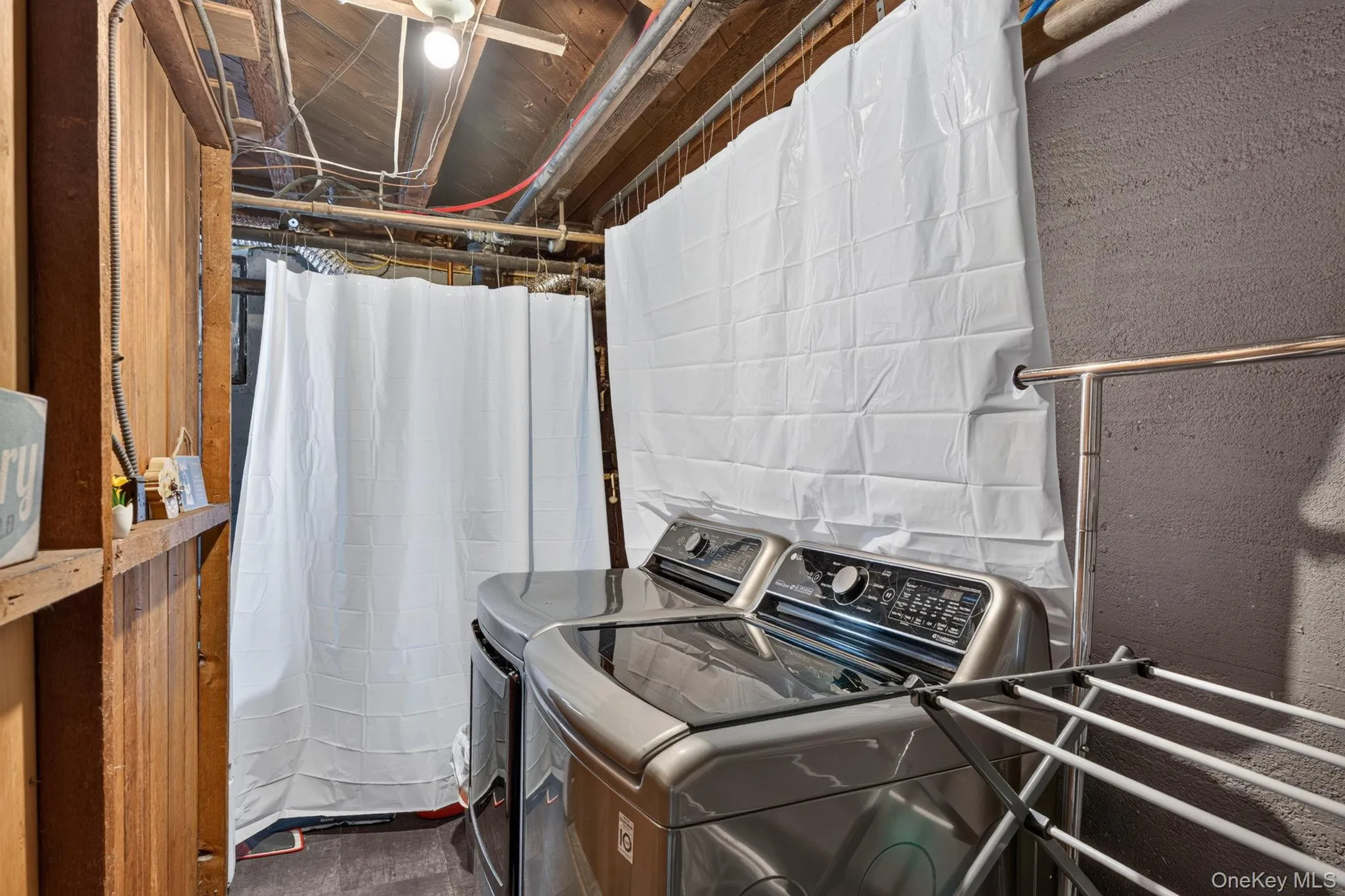 17 Hollywood Court, Hempstead, NY, 3 Bedrooms Bedrooms, 10 Rooms Rooms,3 BathroomsBathrooms,Residential,For Rent,Hollywood,0,1015393 17 Hollywood Court, Hempstead, NY, 3 Bedrooms Bedrooms, 10 Rooms Rooms,3 BathroomsBathrooms,Residential,For Rent,Hollywood,0,1015393