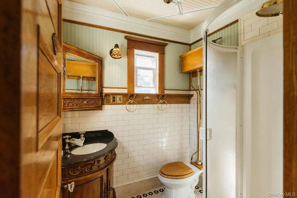 54 Linderman Avenue, Kingston, NY, 4 Bedrooms Bedrooms, 8 Rooms Rooms,2 BathroomsBathrooms,Residential,For Rent,Linderman,0,1015394 54 Linderman Avenue, Kingston, NY, 4 Bedrooms Bedrooms, 8 Rooms Rooms,2 BathroomsBathrooms,Residential,For Rent,Linderman,0,1015394