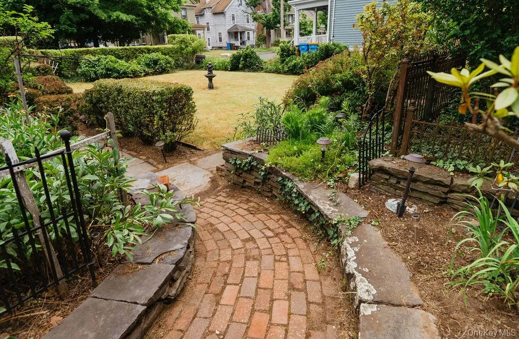 54 Linderman Avenue, Kingston, NY, 4 Bedrooms Bedrooms, 8 Rooms Rooms,2 BathroomsBathrooms,Residential,For Rent,Linderman,0,1015394 54 Linderman Avenue, Kingston, NY, 4 Bedrooms Bedrooms, 8 Rooms Rooms,2 BathroomsBathrooms,Residential,For Rent,Linderman,0,1015394