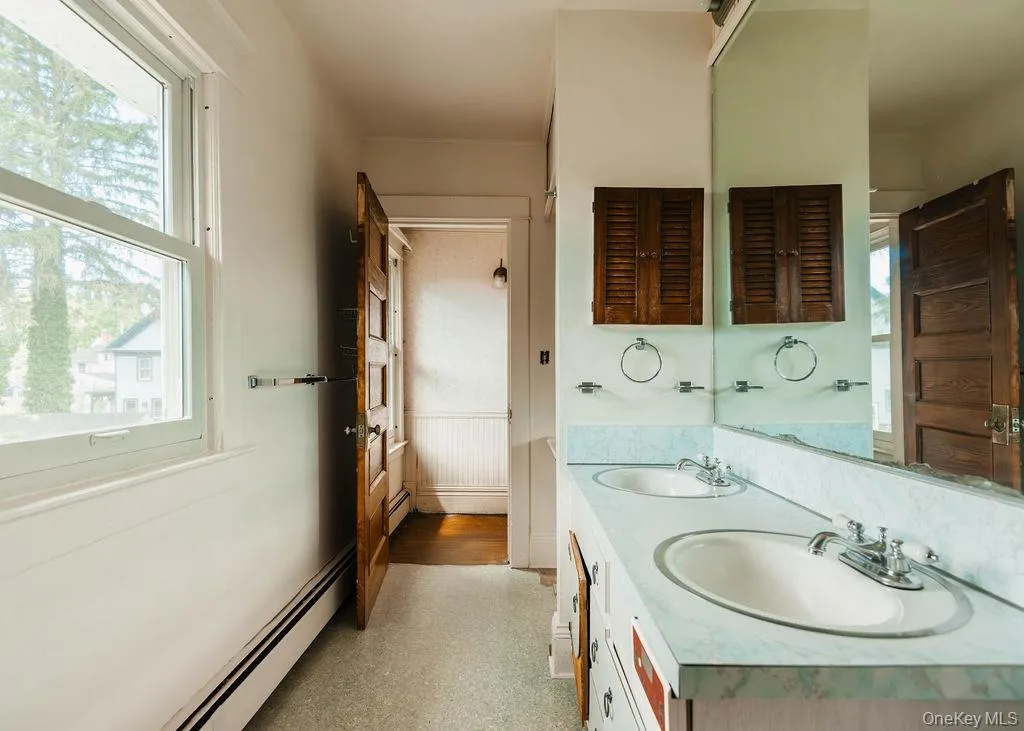 54 Linderman Avenue, Kingston, NY, 4 Bedrooms Bedrooms, 8 Rooms Rooms,2 BathroomsBathrooms,Residential,For Rent,Linderman,0,1015394 54 Linderman Avenue, Kingston, NY, 4 Bedrooms Bedrooms, 8 Rooms Rooms,2 BathroomsBathrooms,Residential,For Rent,Linderman,0,1015394