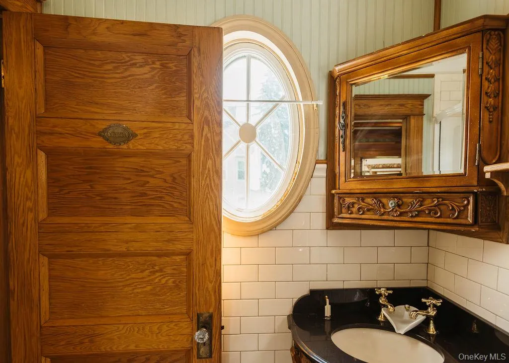 54 Linderman Avenue, Kingston, NY, 4 Bedrooms Bedrooms, 8 Rooms Rooms,2 BathroomsBathrooms,Residential,For Rent,Linderman,0,1015394 54 Linderman Avenue, Kingston, NY, 4 Bedrooms Bedrooms, 8 Rooms Rooms,2 BathroomsBathrooms,Residential,For Rent,Linderman,0,1015394