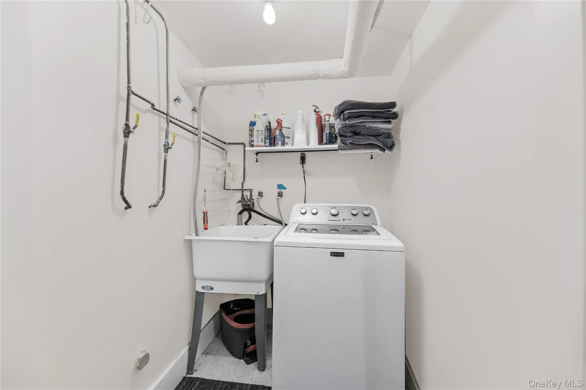 10 Ashton Road, Yonkers, NY, 3 Bedrooms Bedrooms, 7 Rooms Rooms,1 BathroomBathrooms,Residential,For Rent,Ashton,0,1015402 10 Ashton Road, Yonkers, NY, 3 Bedrooms Bedrooms, 7 Rooms Rooms,1 BathroomBathrooms,Residential,For Rent,Ashton,0,1015402