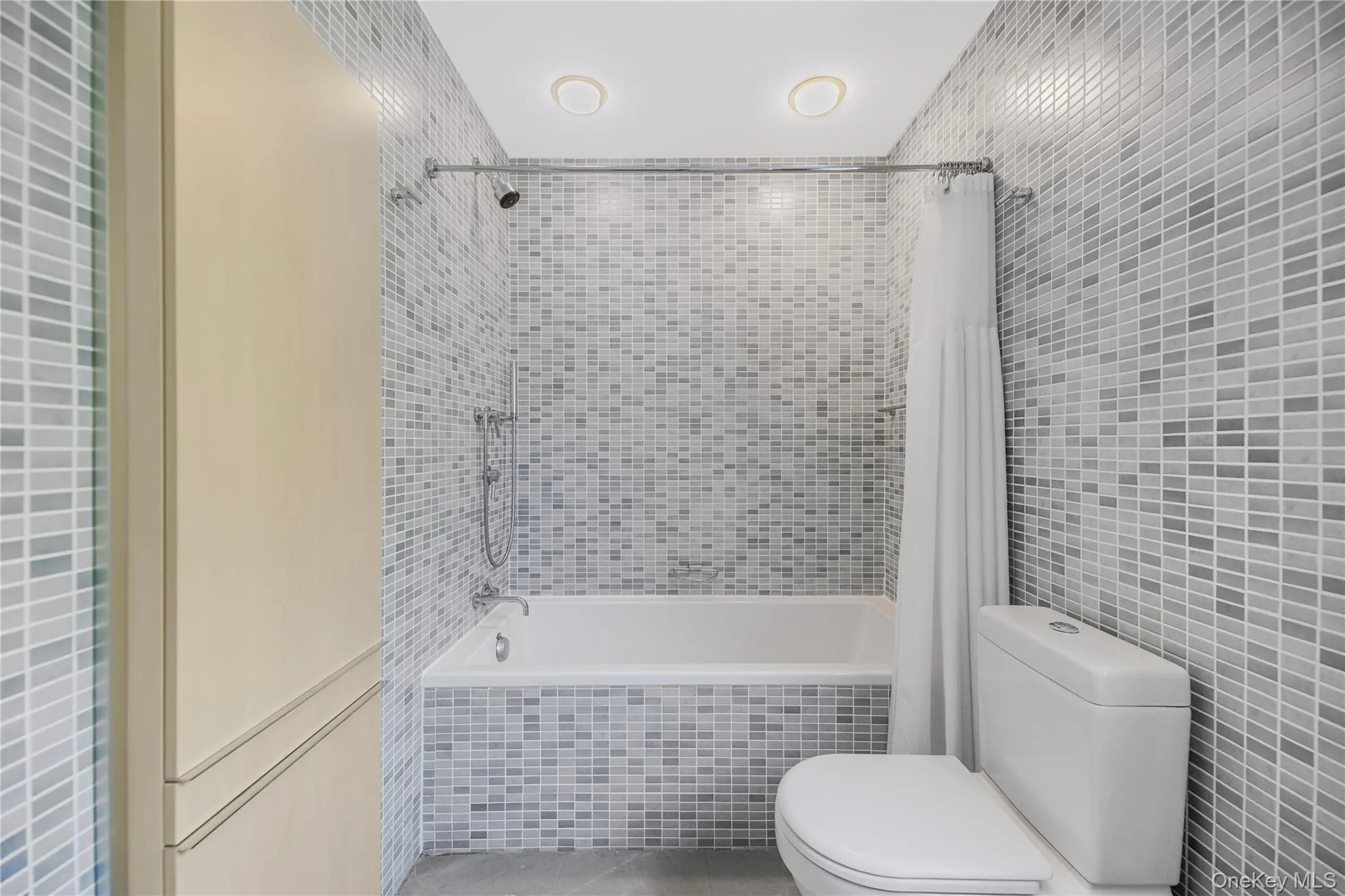 10 Ashton Road, Yonkers, NY, 3 Bedrooms Bedrooms, 7 Rooms Rooms,1 BathroomBathrooms,Residential,For Rent,Ashton,0,1015402 10 Ashton Road, Yonkers, NY, 3 Bedrooms Bedrooms, 7 Rooms Rooms,1 BathroomBathrooms,Residential,For Rent,Ashton,0,1015402