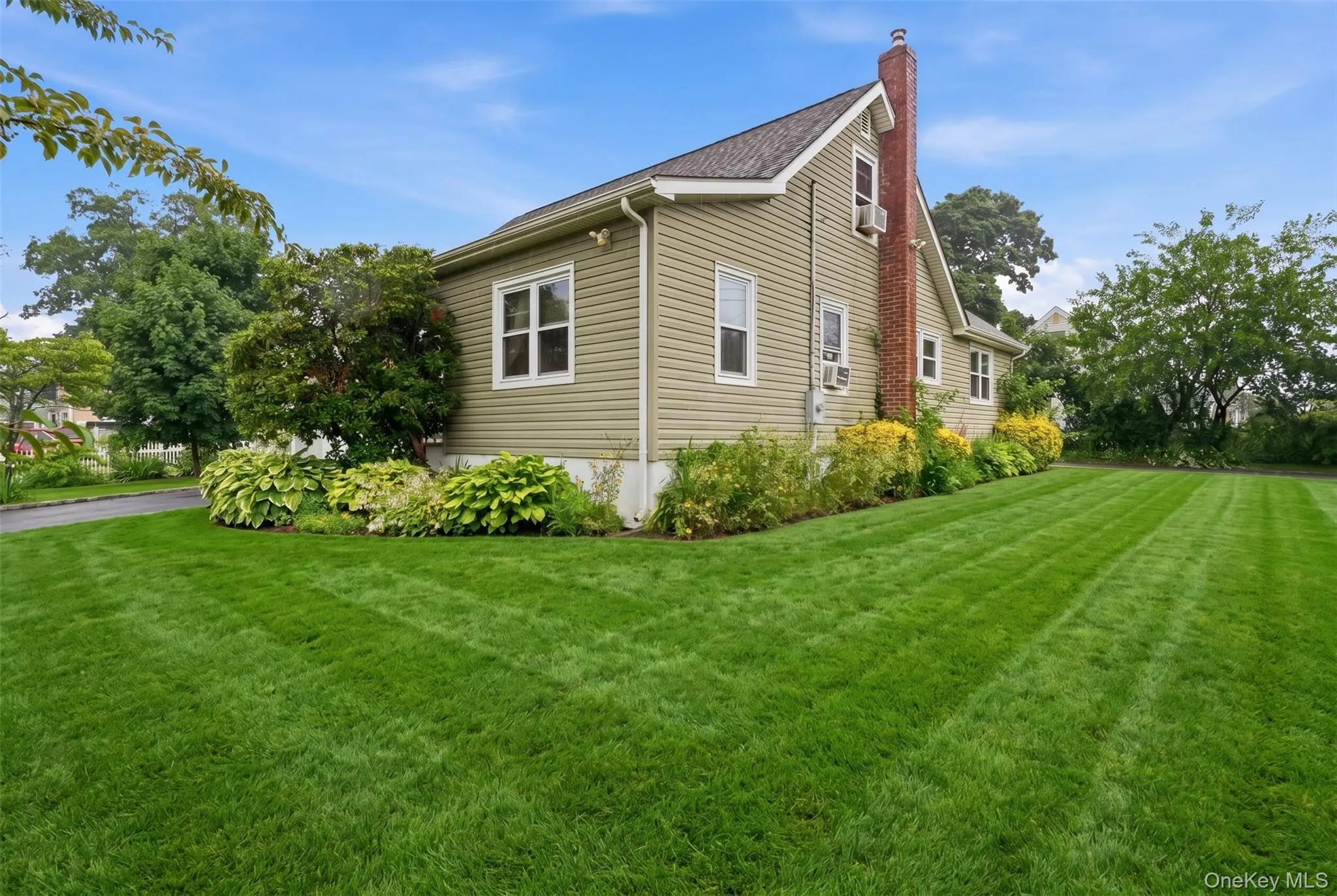 39 Church Street, Islip, NY, 5 Bedrooms Bedrooms, 10 Rooms Rooms,2 BathroomsBathrooms,Residential,For Rent,Church,0,1015406 39 Church Street, Islip, NY, 5 Bedrooms Bedrooms, 10 Rooms Rooms,2 BathroomsBathrooms,Residential,For Rent,Church,0,1015406