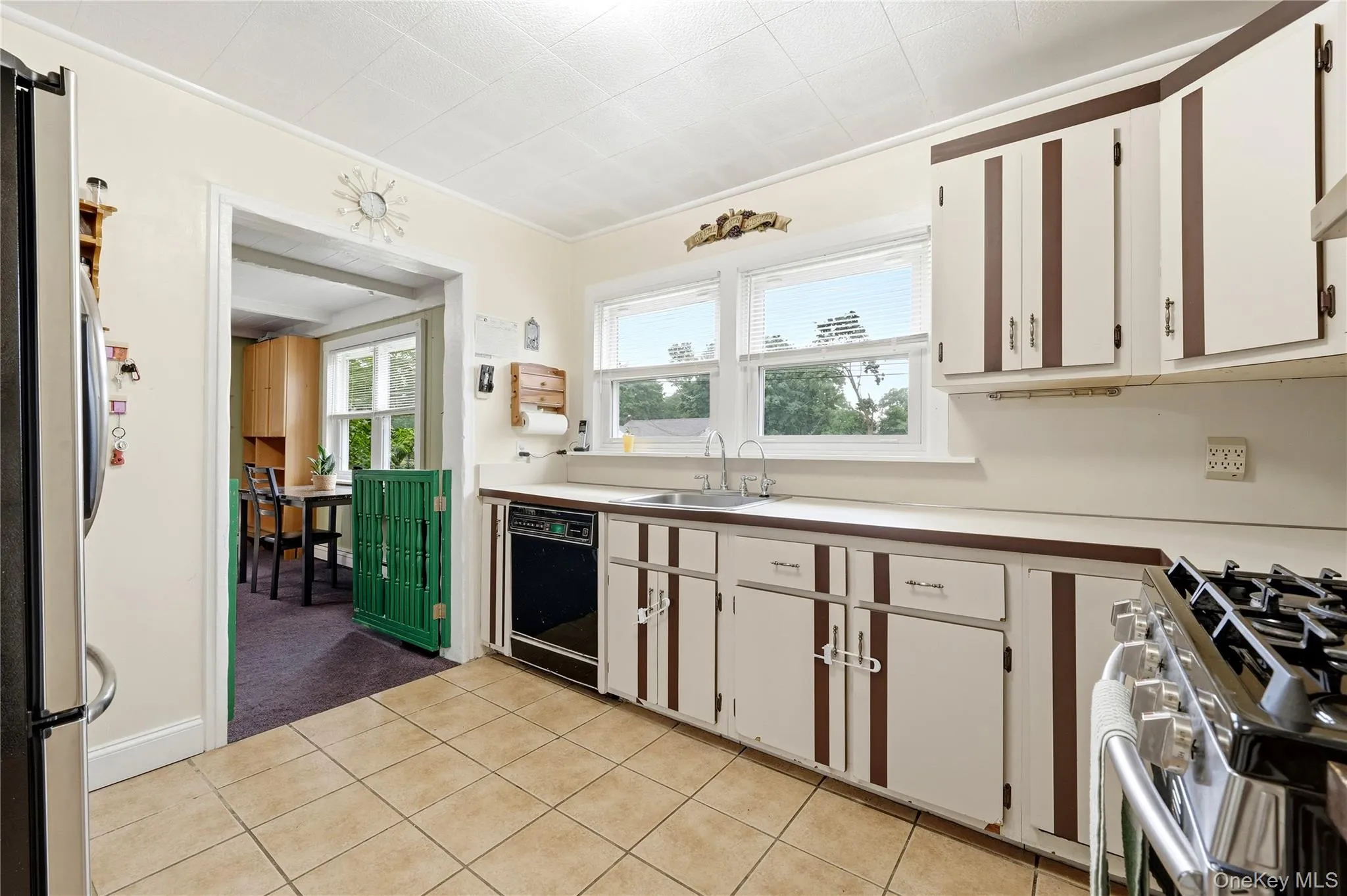 39 Church Street, Islip, NY, 5 Bedrooms Bedrooms, 10 Rooms Rooms,2 BathroomsBathrooms,Residential,For Rent,Church,0,1015406 39 Church Street, Islip, NY, 5 Bedrooms Bedrooms, 10 Rooms Rooms,2 BathroomsBathrooms,Residential,For Rent,Church,0,1015406