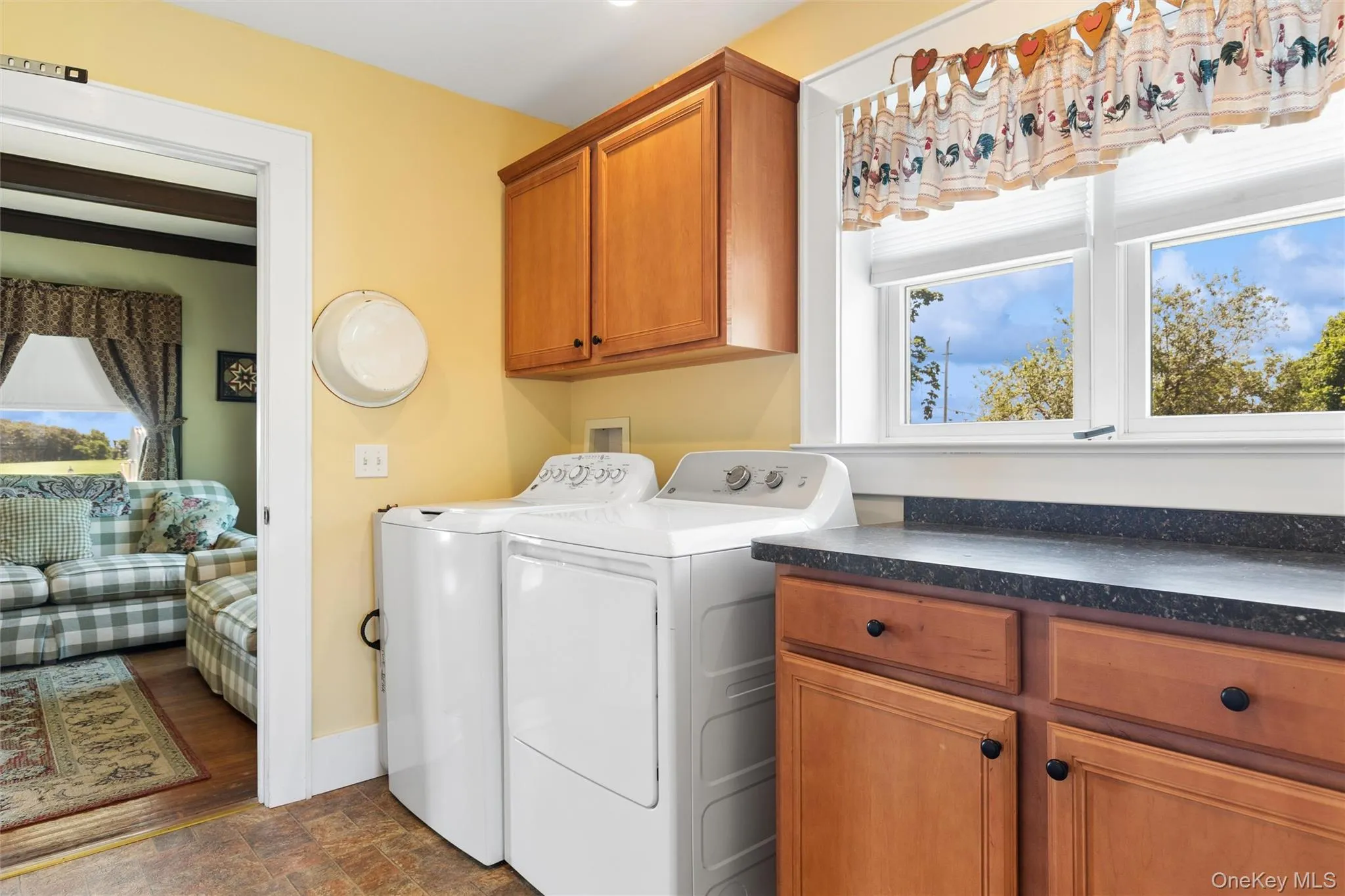 10415 Oregon Road, Southold, NY, 3 Bedrooms Bedrooms, 10 Rooms Rooms,2 BathroomsBathrooms,Residential,For Rent,Oregon,0,1015408 10415 Oregon Road, Southold, NY, 3 Bedrooms Bedrooms, 10 Rooms Rooms,2 BathroomsBathrooms,Residential,For Rent,Oregon,0,1015408