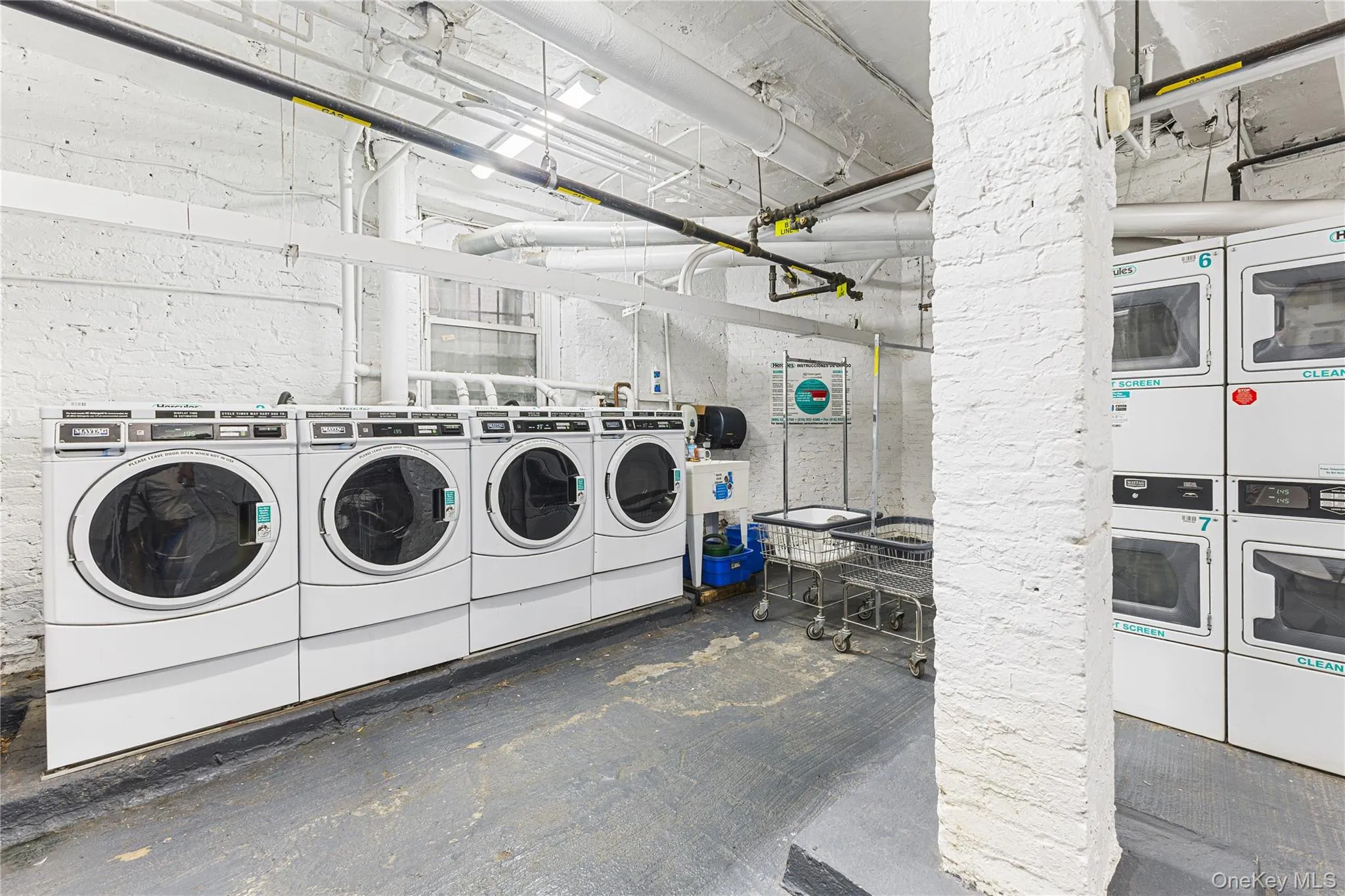 880 West 181st Street, New York, NY, 2 Rooms Rooms,1 BathroomBathrooms,Residential,For Rent,West 181st,0,1015410 880 West 181st Street, New York, NY, 2 Rooms Rooms,1 BathroomBathrooms,Residential,For Rent,West 181st,0,1015410