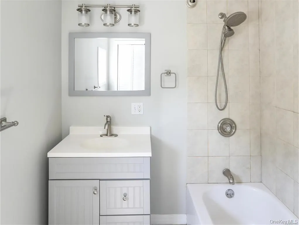 22 Jennings Avenue, Brookhaven, NY, 2 Bedrooms Bedrooms, 4 Rooms Rooms,1 BathroomBathrooms,Residential Lease,For Rent,Jennings,0,1015411 22 Jennings Avenue, Brookhaven, NY, 2 Bedrooms Bedrooms, 4 Rooms Rooms,1 BathroomBathrooms,Residential Lease,For Rent,Jennings,0,1015411