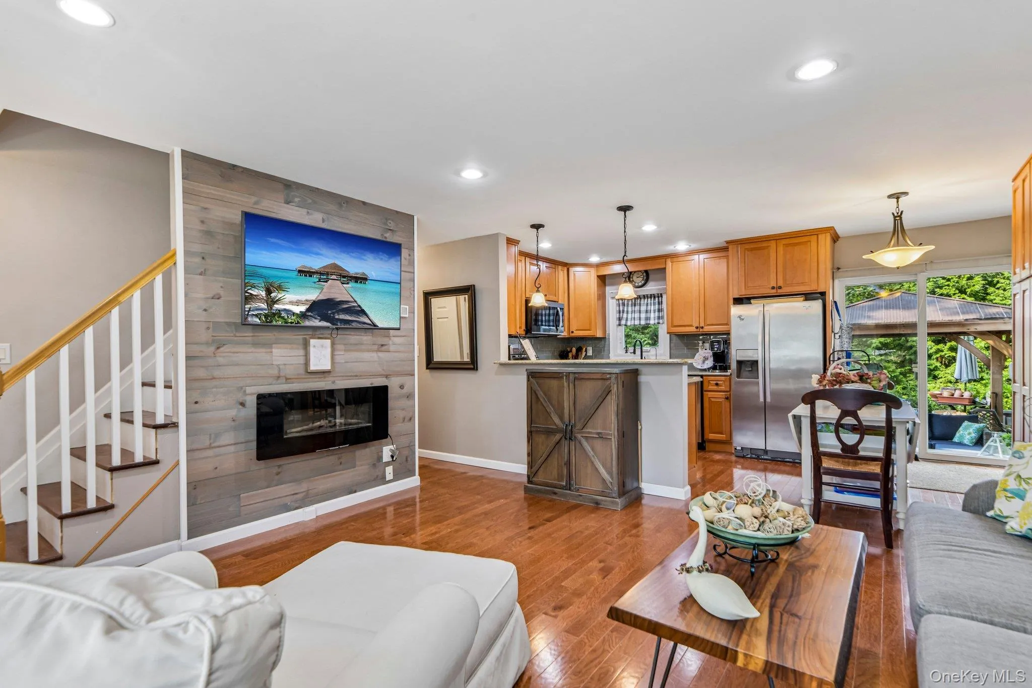 75 Hale Road, Babylon, NY, 3 Bedrooms Bedrooms, 5 Rooms Rooms,3 BathroomsBathrooms,Residential,For Rent,Hale,0,1015412 75 Hale Road, Babylon, NY, 3 Bedrooms Bedrooms, 5 Rooms Rooms,3 BathroomsBathrooms,Residential,For Rent,Hale,0,1015412