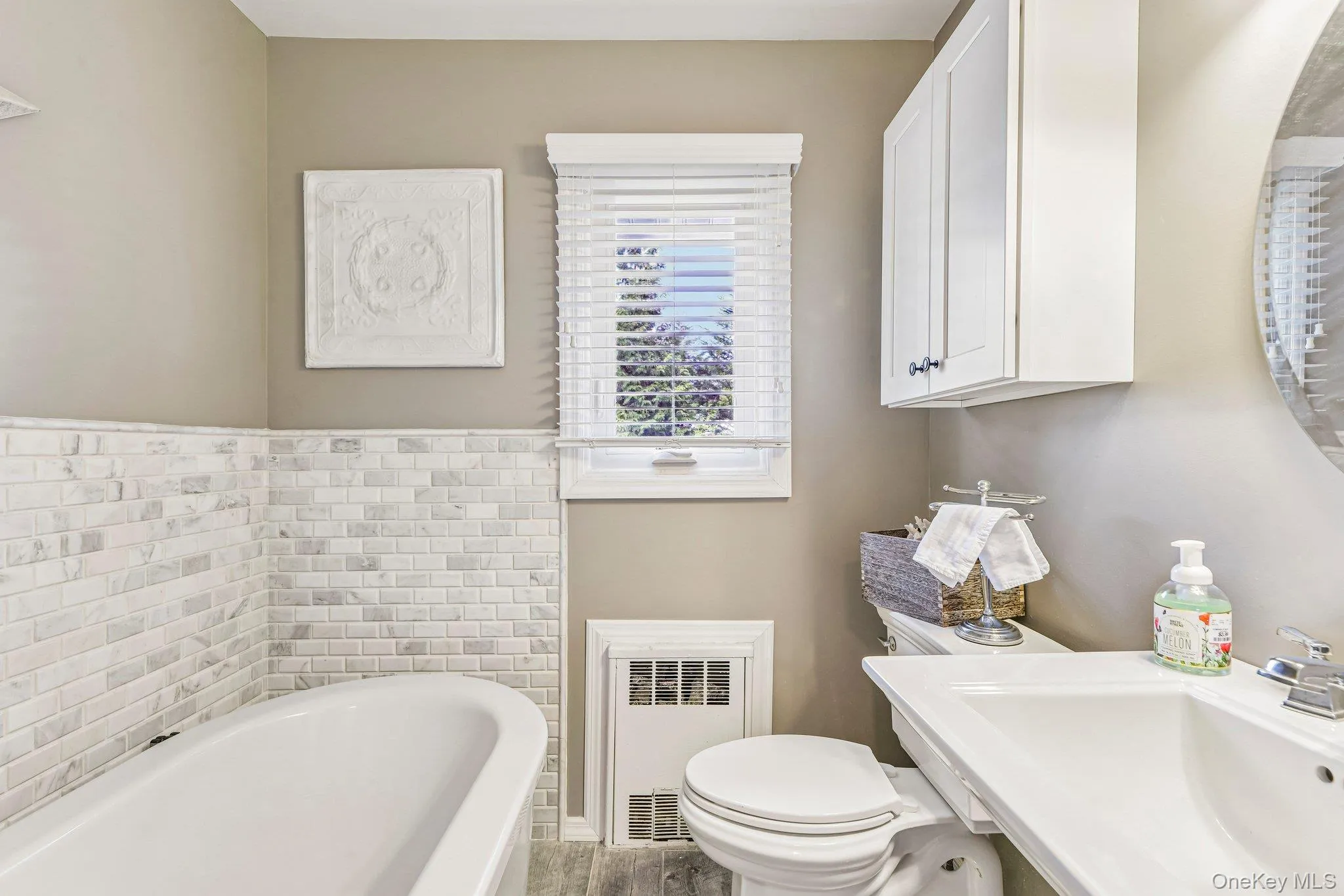 75 Hale Road, Babylon, NY, 3 Bedrooms Bedrooms, 5 Rooms Rooms,3 BathroomsBathrooms,Residential,For Rent,Hale,0,1015412 75 Hale Road, Babylon, NY, 3 Bedrooms Bedrooms, 5 Rooms Rooms,3 BathroomsBathrooms,Residential,For Rent,Hale,0,1015412