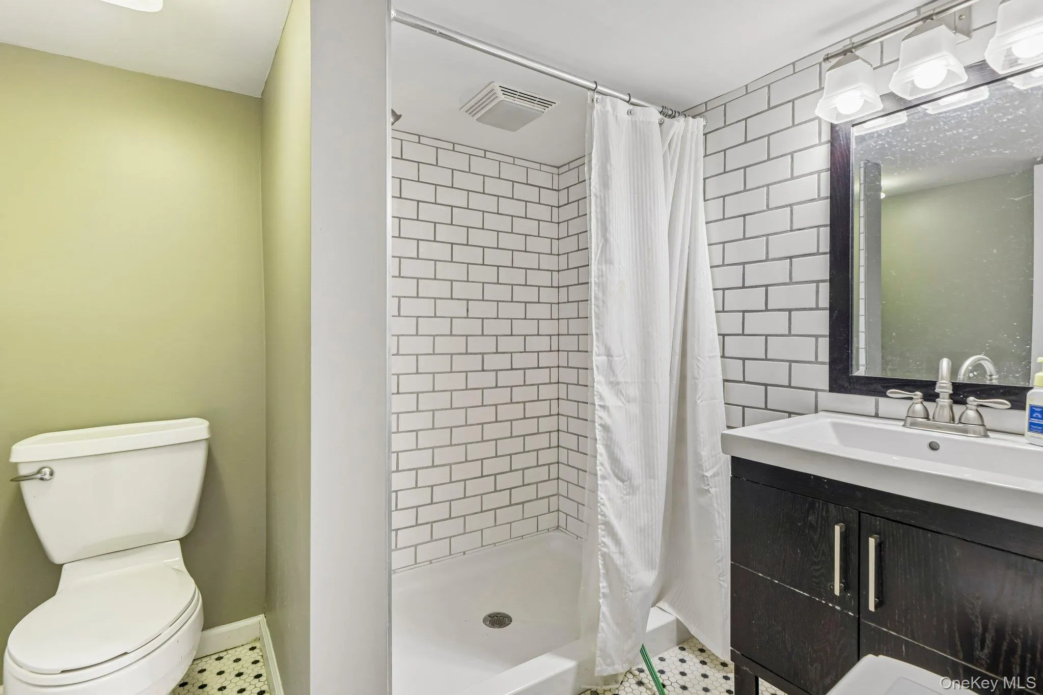 75 Hale Road, Babylon, NY, 3 Bedrooms Bedrooms, 5 Rooms Rooms,3 BathroomsBathrooms,Residential,For Rent,Hale,0,1015412 75 Hale Road, Babylon, NY, 3 Bedrooms Bedrooms, 5 Rooms Rooms,3 BathroomsBathrooms,Residential,For Rent,Hale,0,1015412