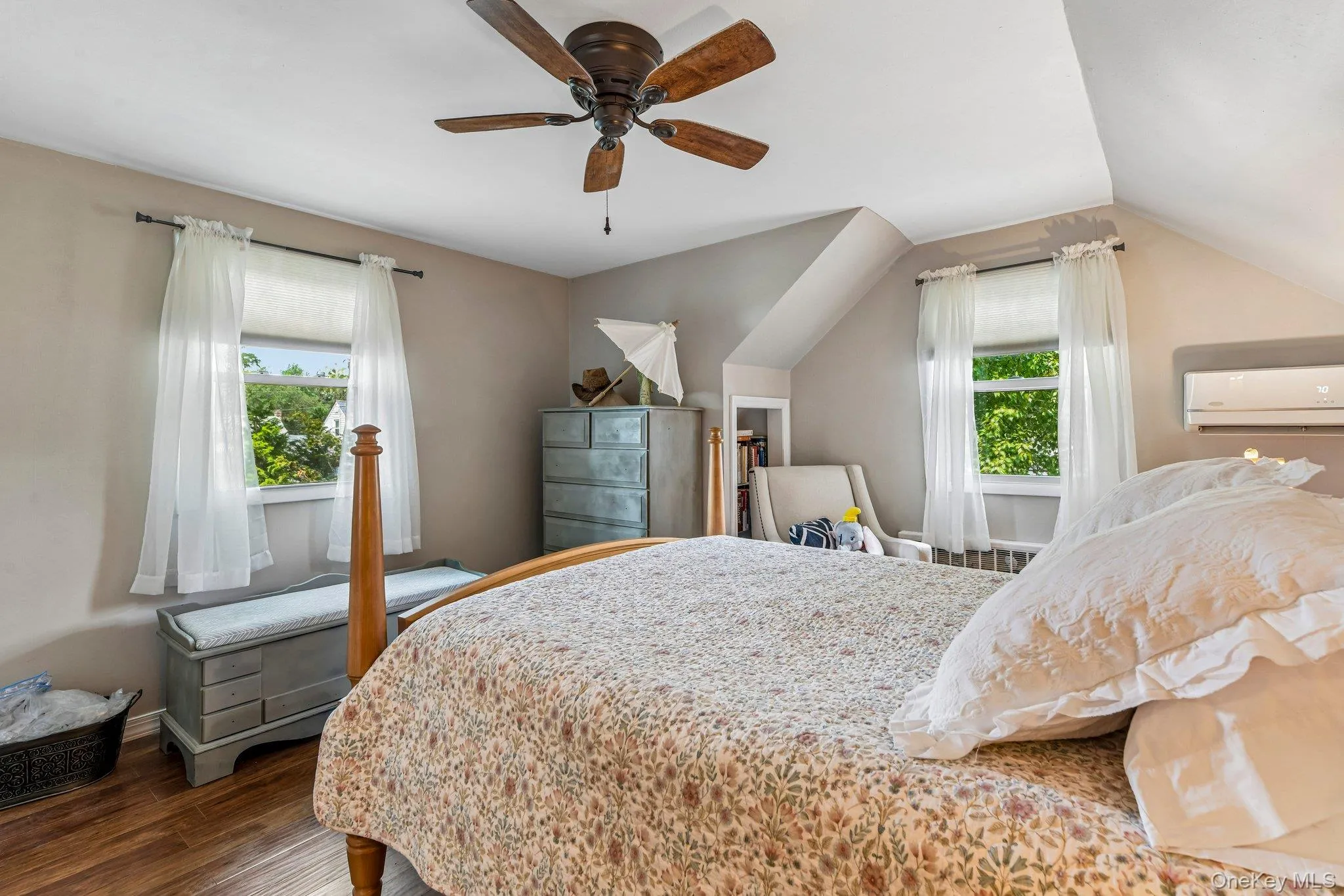 75 Hale Road, Babylon, NY, 3 Bedrooms Bedrooms, 5 Rooms Rooms,3 BathroomsBathrooms,Residential,For Rent,Hale,0,1015412 75 Hale Road, Babylon, NY, 3 Bedrooms Bedrooms, 5 Rooms Rooms,3 BathroomsBathrooms,Residential,For Rent,Hale,0,1015412