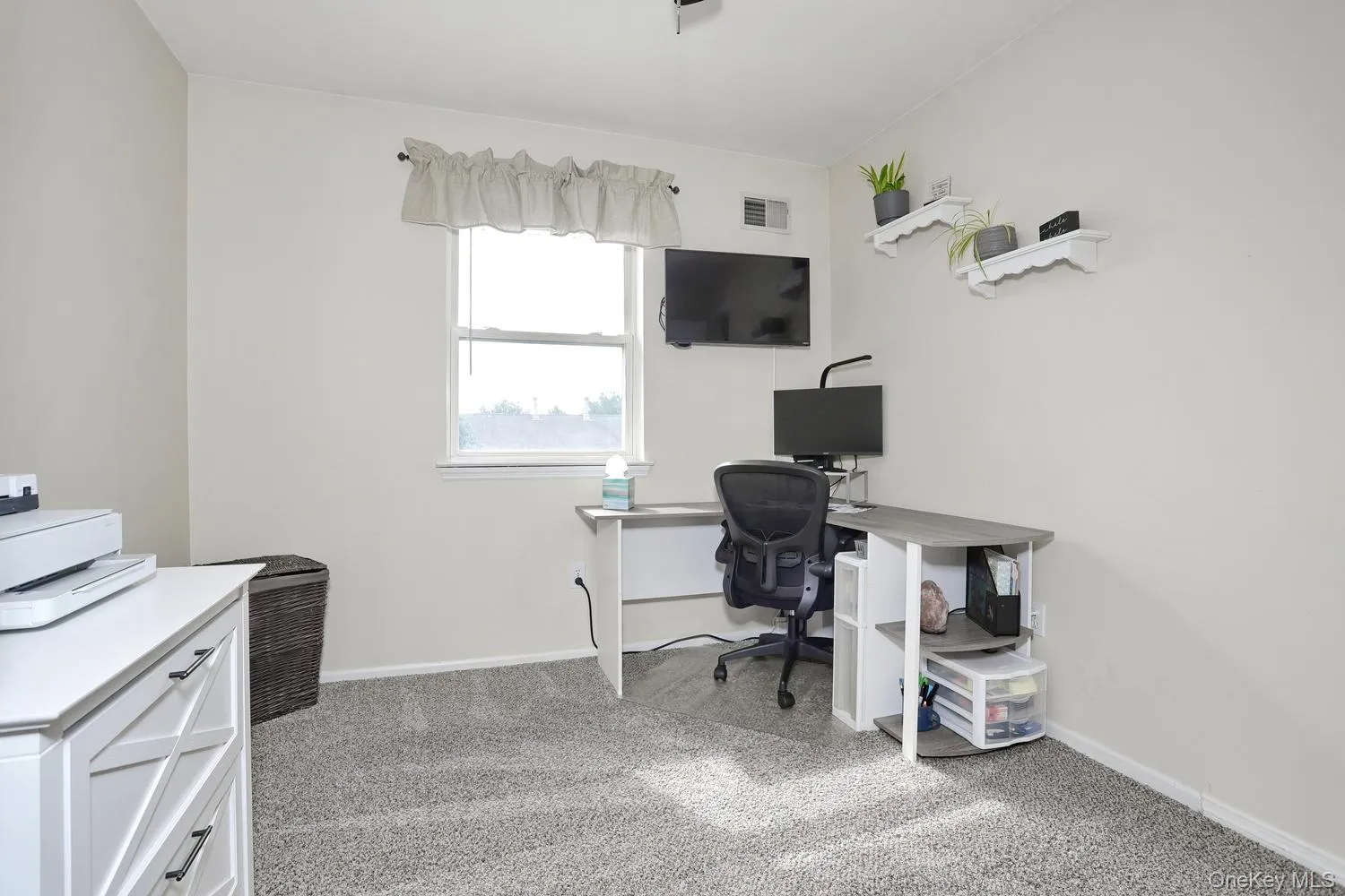 99 Boniface Drive, Crawford, NY, 1 Bedroom Bedrooms, 5 Rooms Rooms,1 BathroomBathrooms,Residential,For Rent,Boniface,0,KEY1015417 99 Boniface Drive, Crawford, NY, 1 Bedroom Bedrooms, 5 Rooms Rooms,1 BathroomBathrooms,Residential,For Rent,Boniface,0,KEY1015417