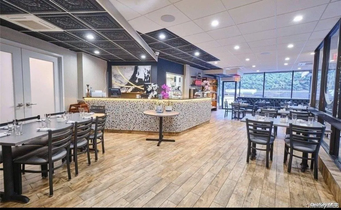 1 Bay Club Drive, New York, NY, 3 Rooms Rooms,1 BathroomBathrooms,Residential,For Rent,Bay Club,0,1015419 1 Bay Club Drive, New York, NY, 3 Rooms Rooms,1 BathroomBathrooms,Residential,For Rent,Bay Club,0,1015419
