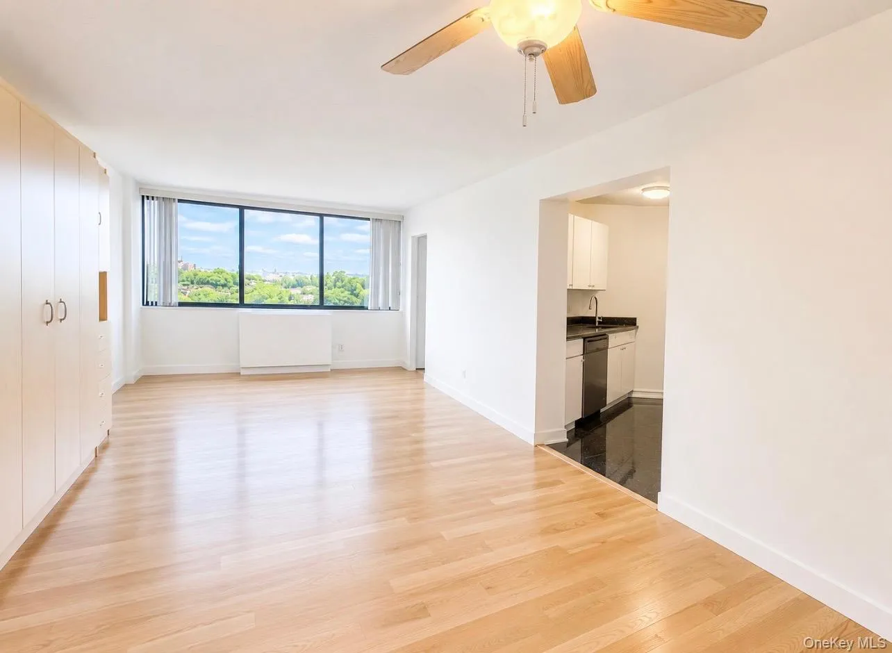 1 Bay Club Drive, New York, NY, 3 Rooms Rooms,1 BathroomBathrooms,Residential,For Rent,Bay Club,0,1015419 1 Bay Club Drive, New York, NY, 3 Rooms Rooms,1 BathroomBathrooms,Residential,For Rent,Bay Club,0,1015419