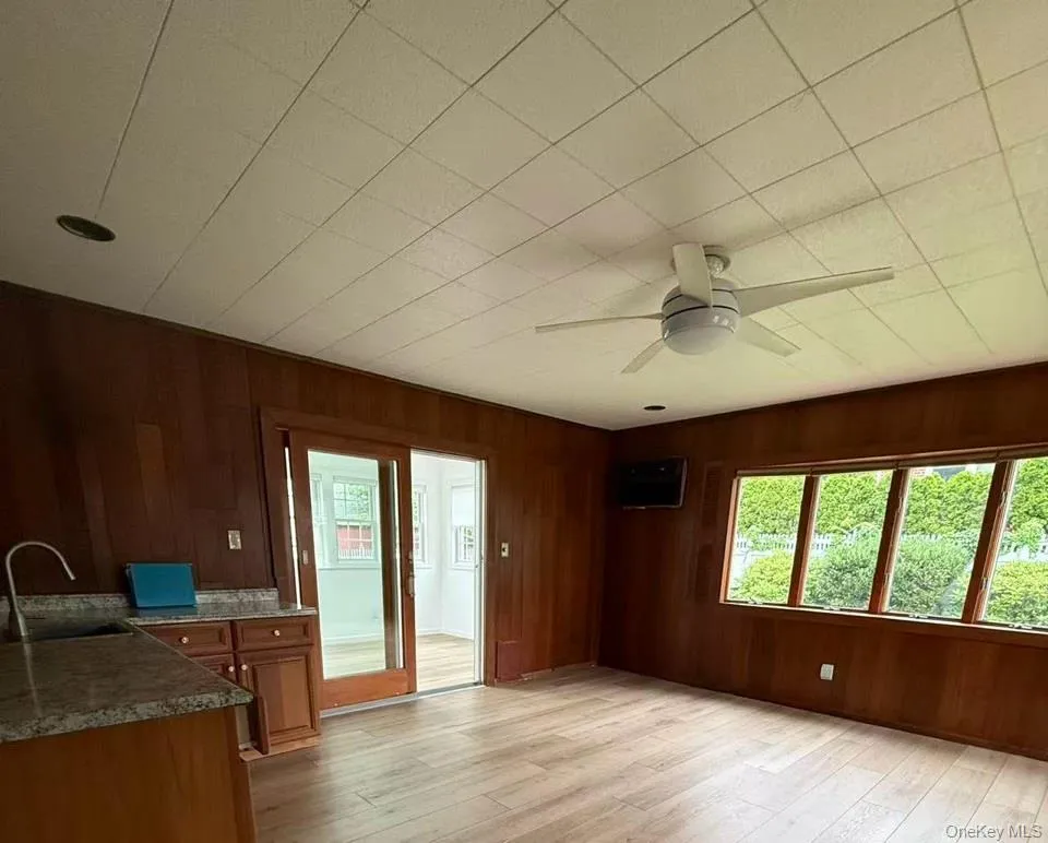60 Highland Place, North Hempstead, NY, 5 Bedrooms Bedrooms, 8 Rooms Rooms,3 BathroomsBathrooms,Residential Lease,For Rent,Highland,0,1015420 60 Highland Place, North Hempstead, NY, 5 Bedrooms Bedrooms, 8 Rooms Rooms,3 BathroomsBathrooms,Residential Lease,For Rent,Highland,0,1015420