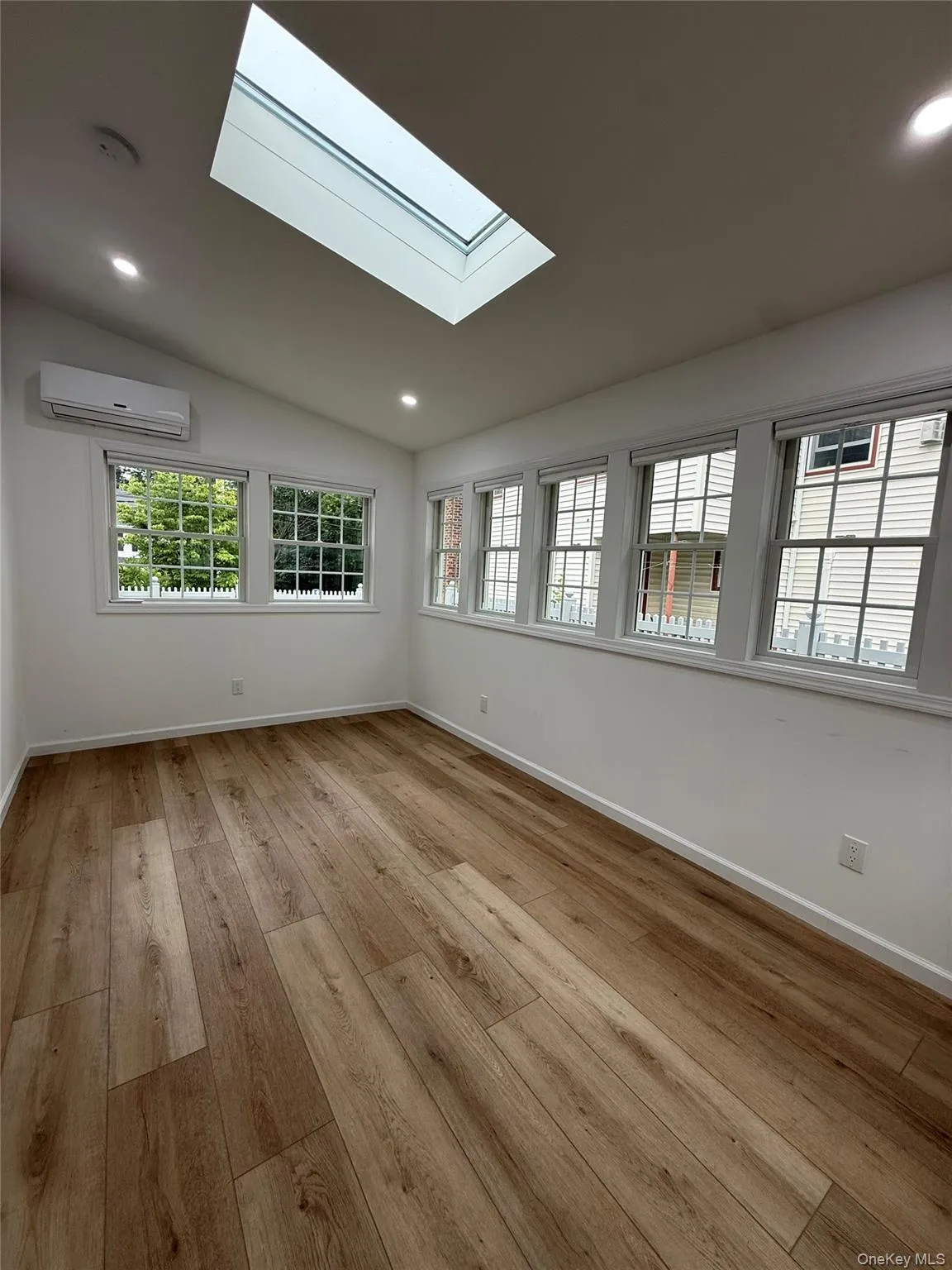 60 Highland Place, North Hempstead, NY, 5 Bedrooms Bedrooms, 8 Rooms Rooms,3 BathroomsBathrooms,Residential Lease,For Rent,Highland,0,1015420 60 Highland Place, North Hempstead, NY, 5 Bedrooms Bedrooms, 8 Rooms Rooms,3 BathroomsBathrooms,Residential Lease,For Rent,Highland,0,1015420