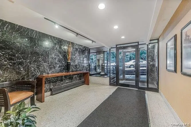2750 Johnson Avenue, New York, NY, 2 Rooms Rooms,1 BathroomBathrooms,Residential,For Rent,Johnson,0,1015421 2750 Johnson Avenue, New York, NY, 2 Rooms Rooms,1 BathroomBathrooms,Residential,For Rent,Johnson,0,1015421